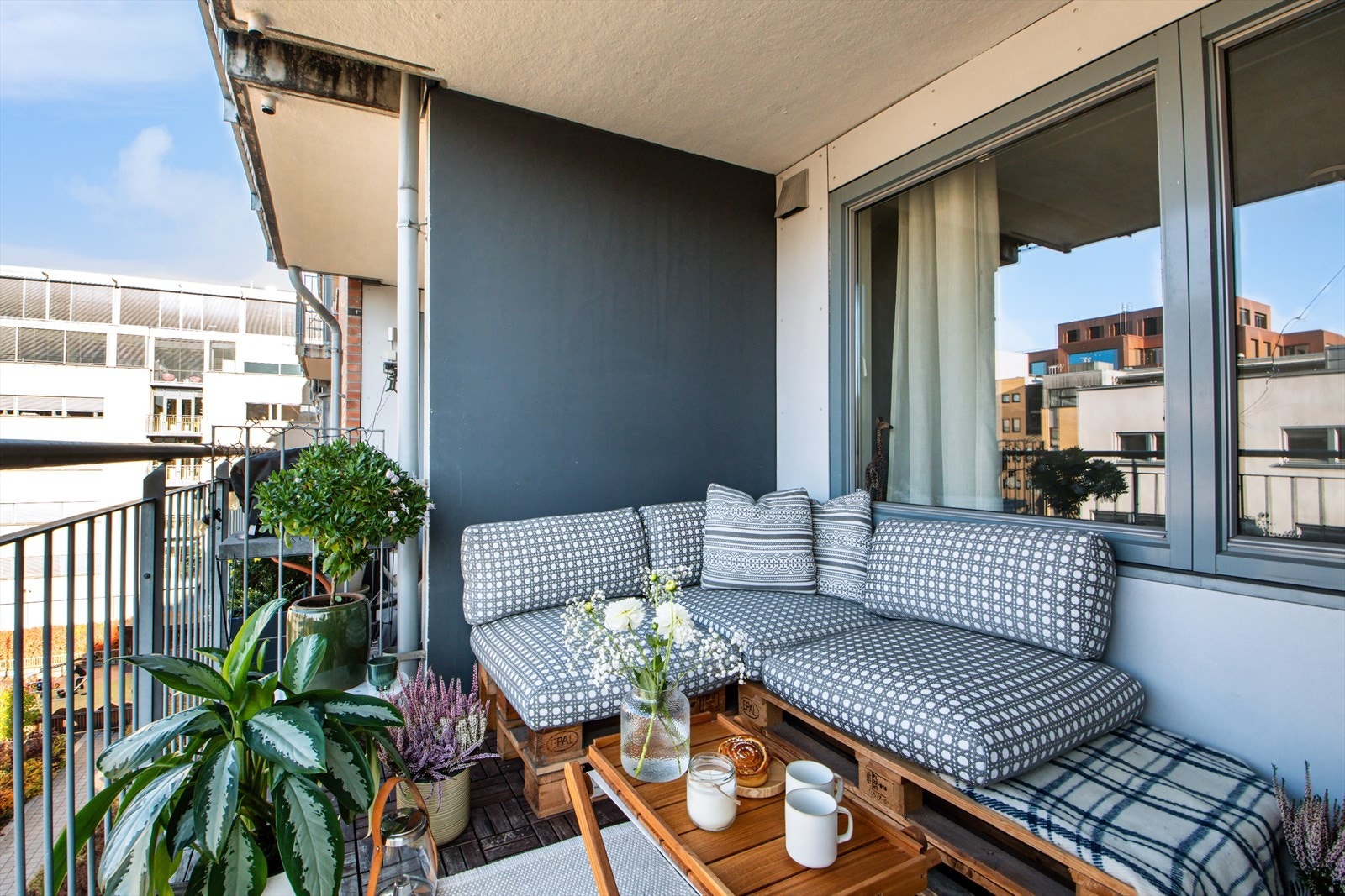 Leiligheten vender i sin helhel ut mot indre gård. Galleribilde