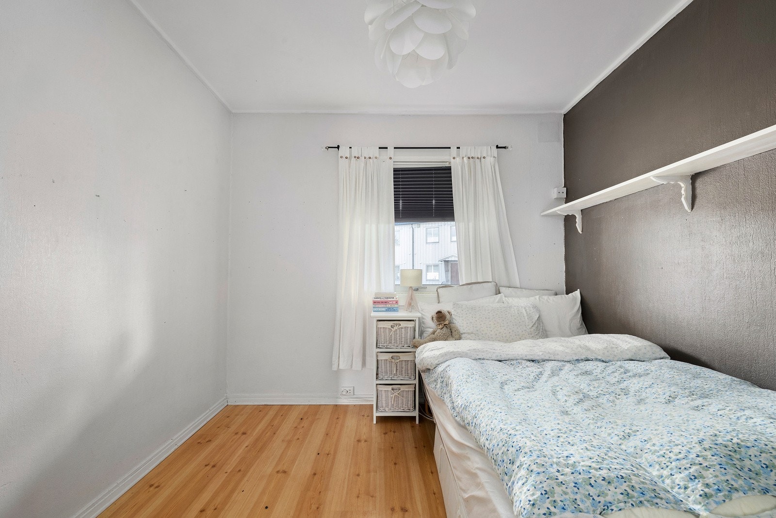 Soverom nr II passer perfekt til et barne eller ungdomsrom. Galleribilde