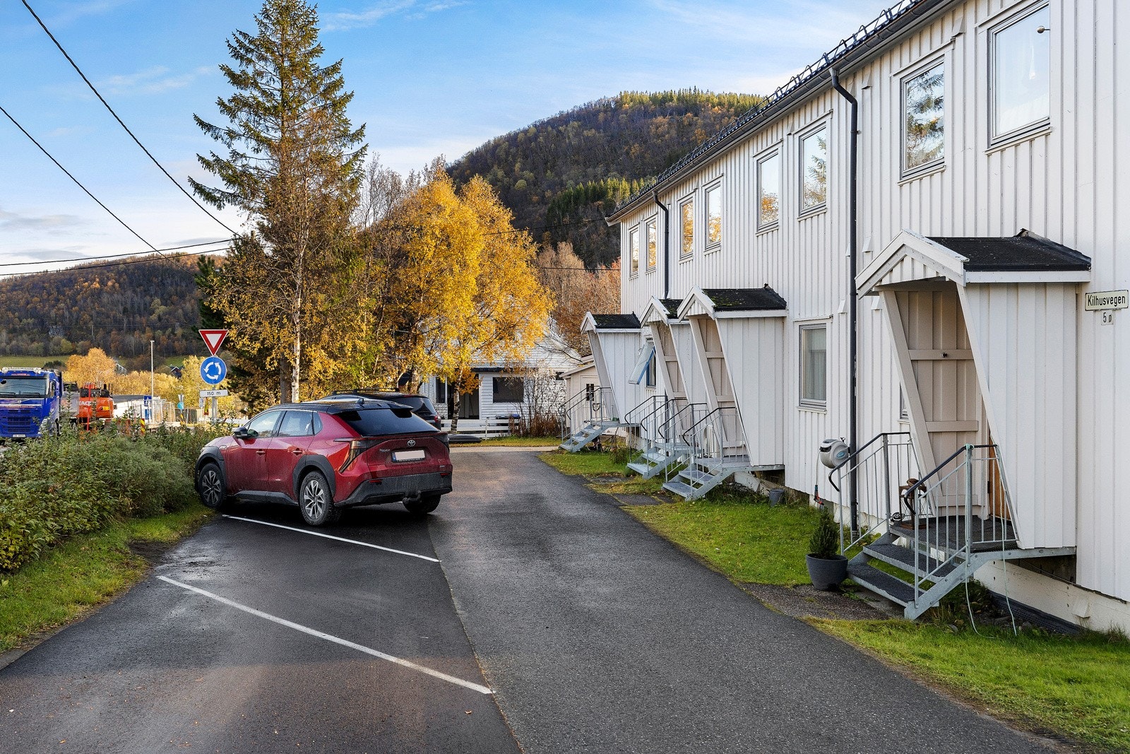 Megler Eirik Jakobsen presenterer Kilhusveien 5 D for salg! Galleribilde