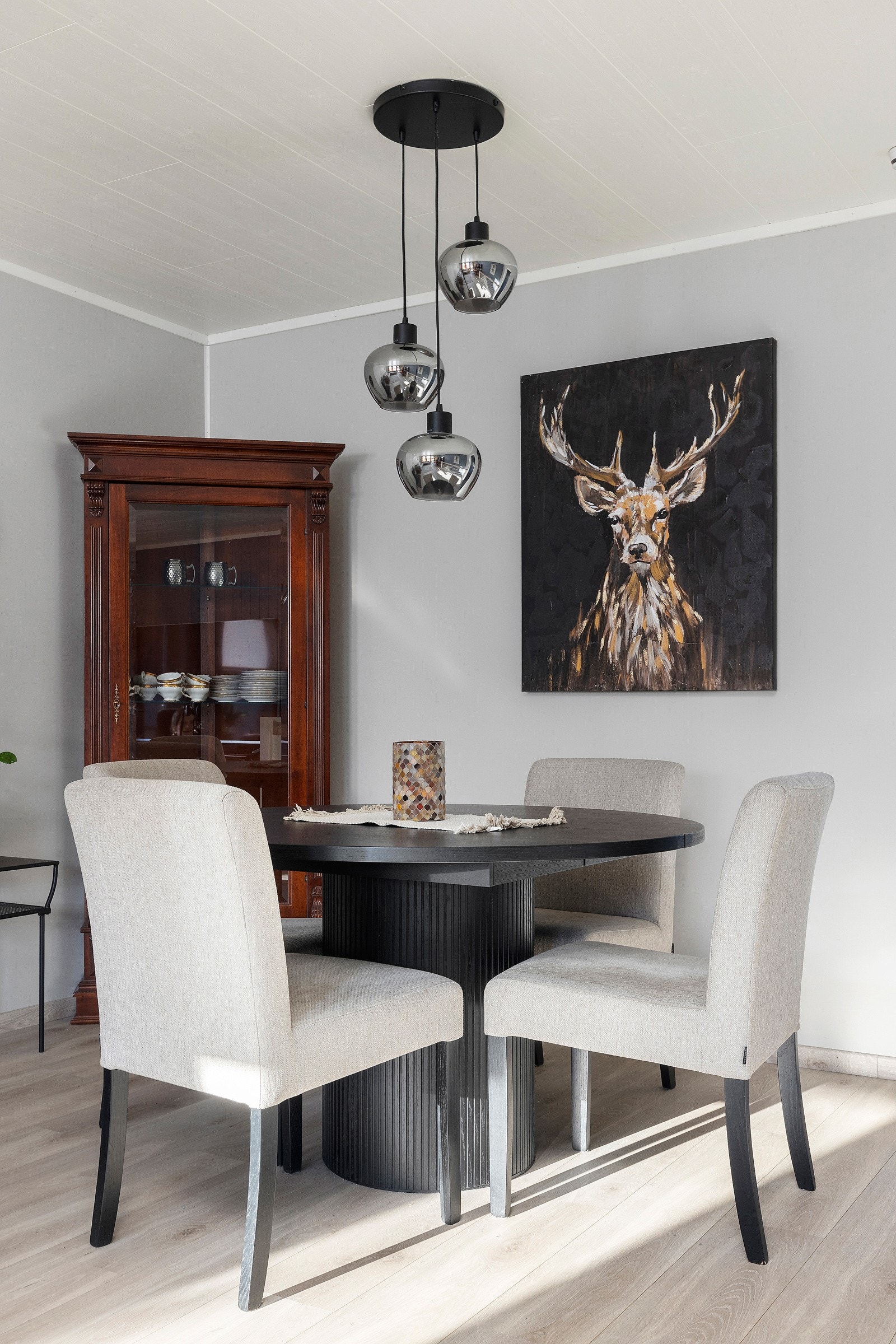 Spisestue med sjarm. Galleribilde