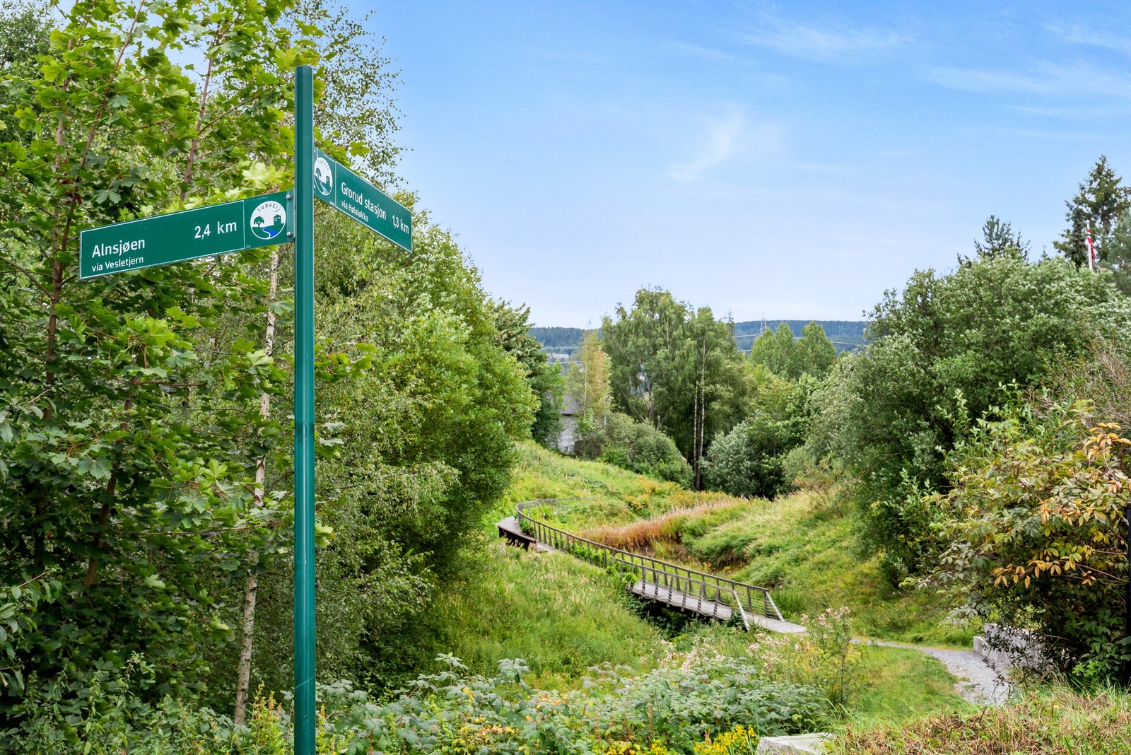 Nærområdet byr på en rekke turmuligheter, i tillegg til nærhet til marka. Galleribilde