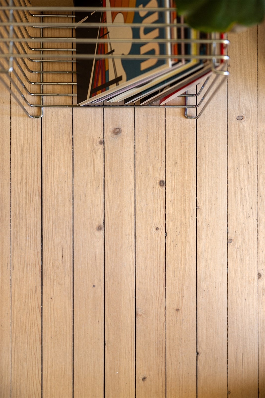 Det originale tregulvet med nylig slipt. Galleribilde