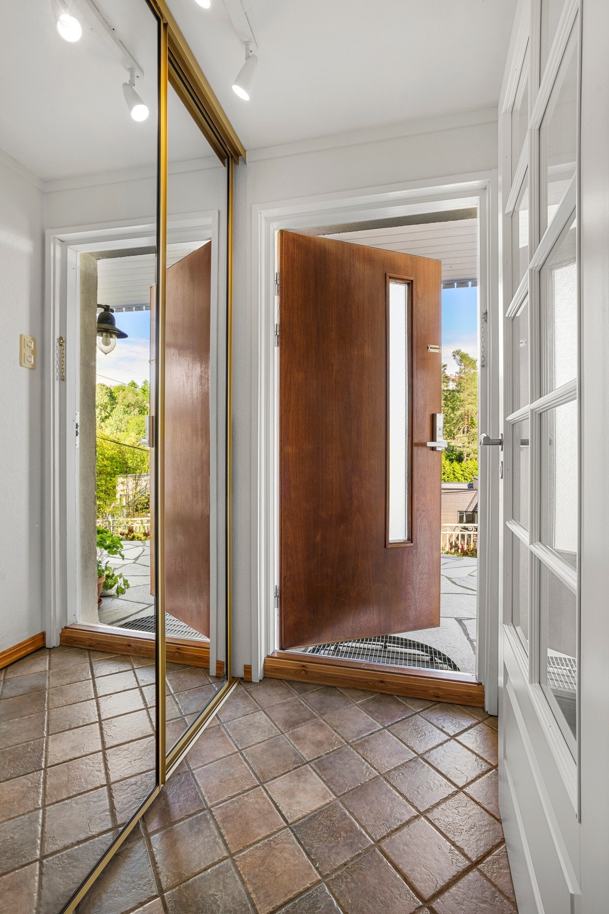 Innbydende èntre. Galleribilde