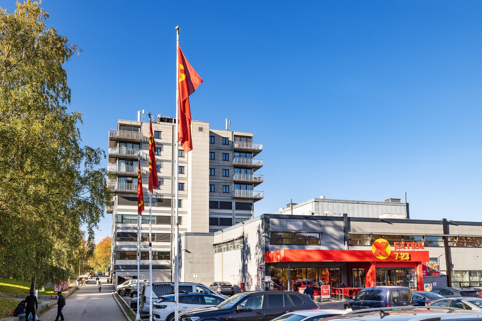 Leiligheten er i samme bygg som både dagligvare, treningssenter m.m Galleribilde