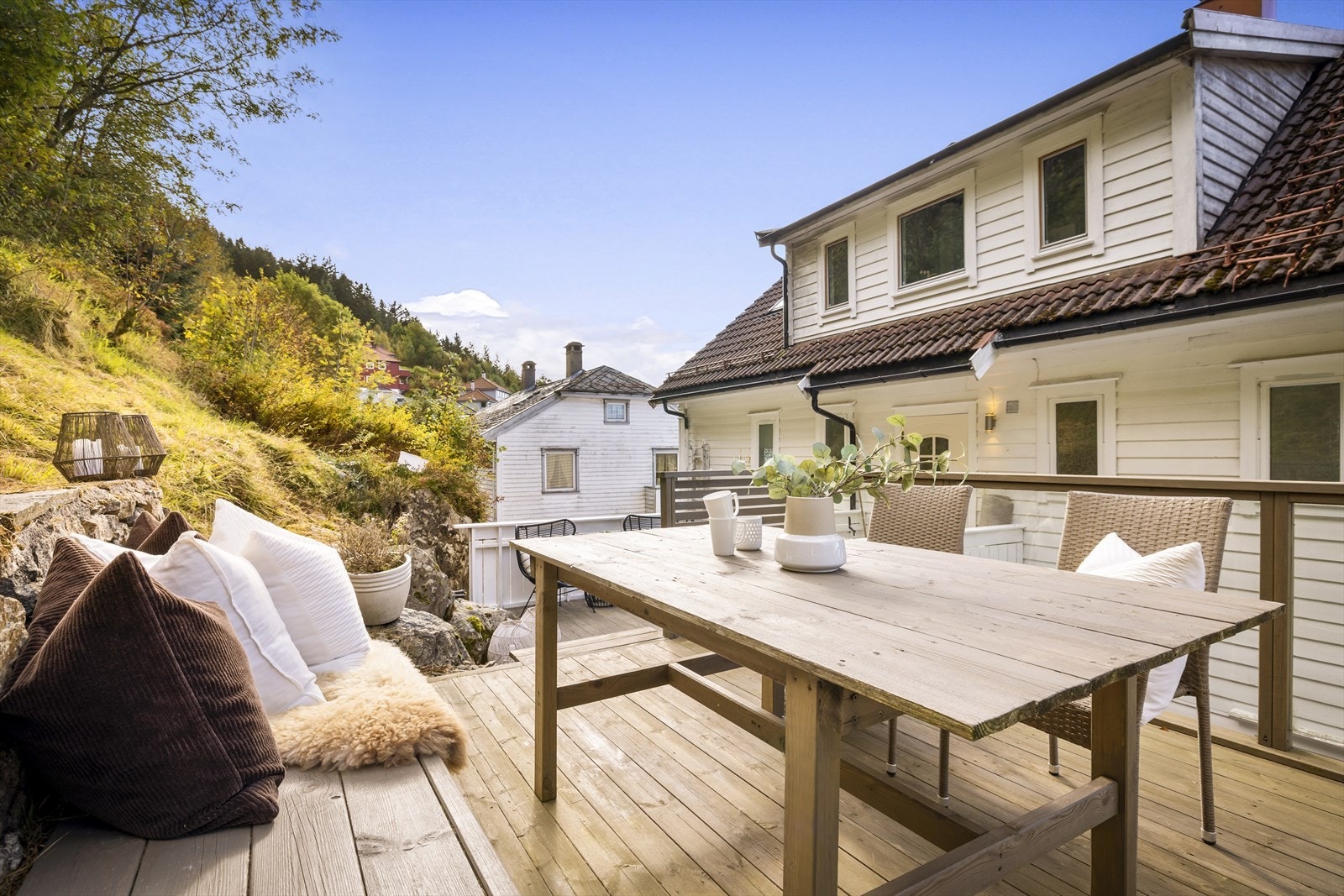 Med kort vei til Bergen sentrum, samt også fjell og natur er dette en bolig du absolutt ikke vil gå glipp av! Galleribilde