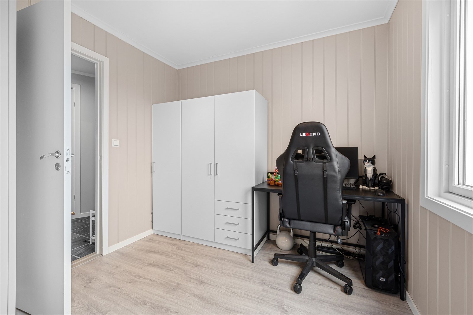 Hyggelig gjeste / barnerom/kontor. Galleribilde