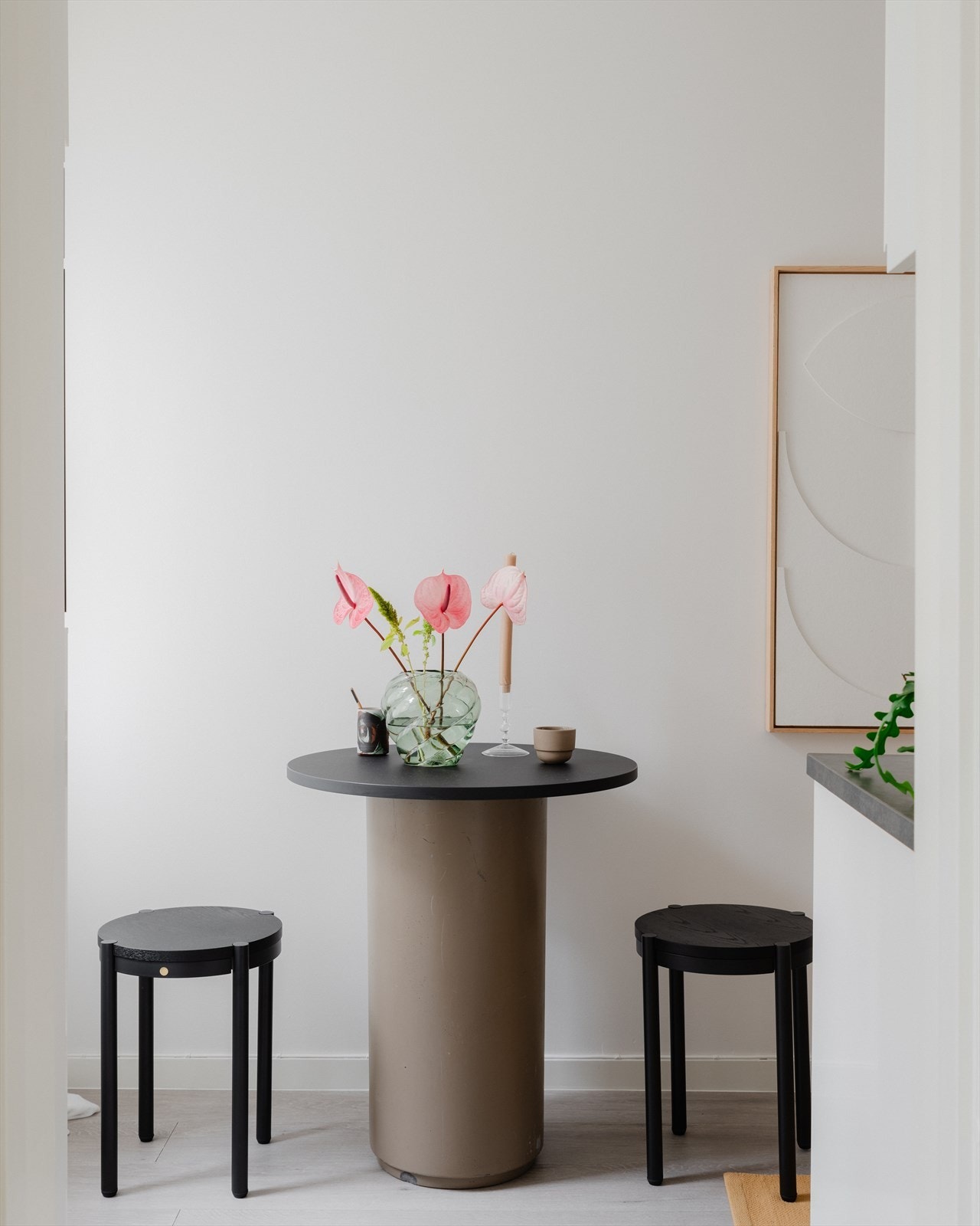 Du har også plass til eget spisebord på kjøkkenet. Galleribilde