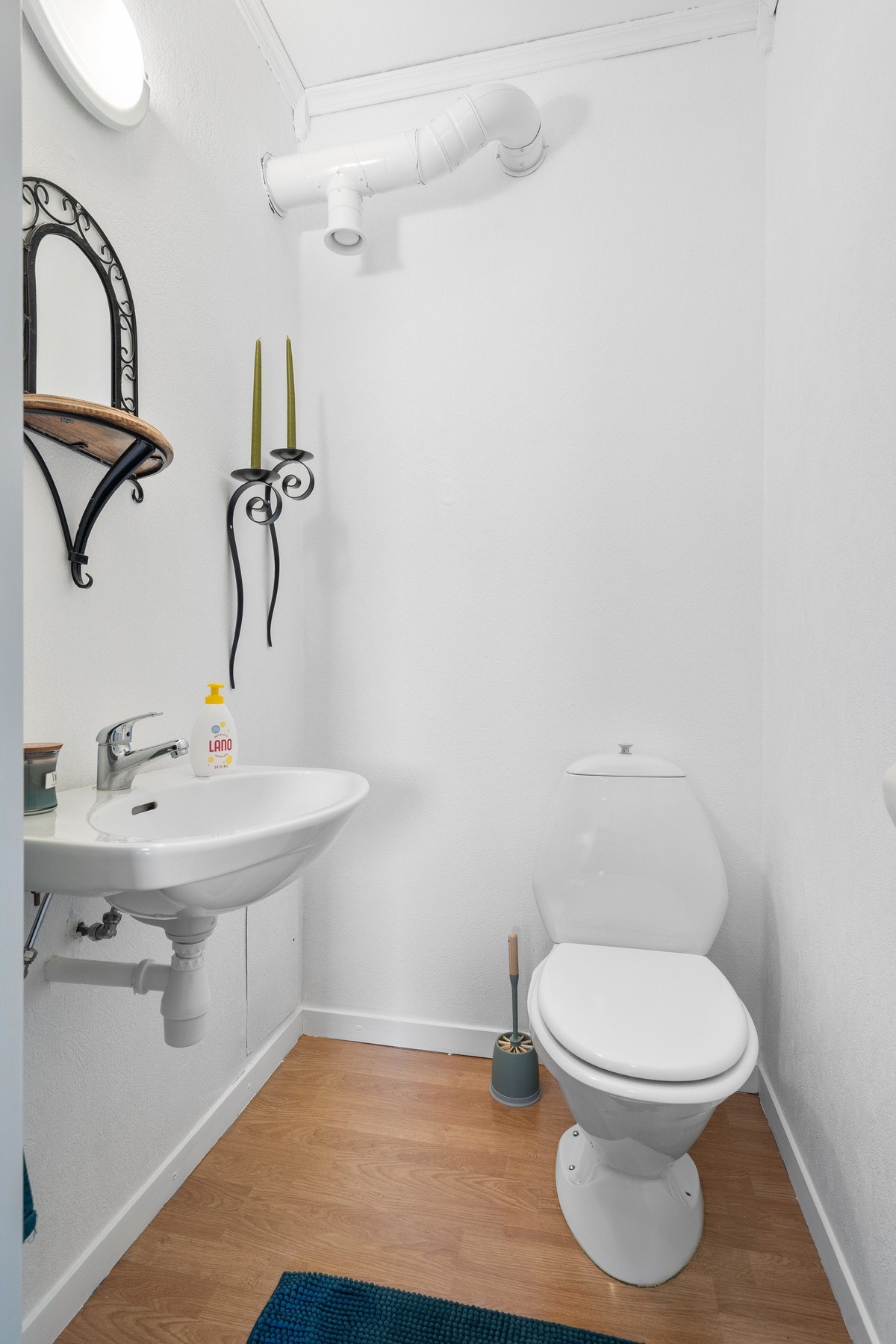 Separat toalettrom. Galleribilde