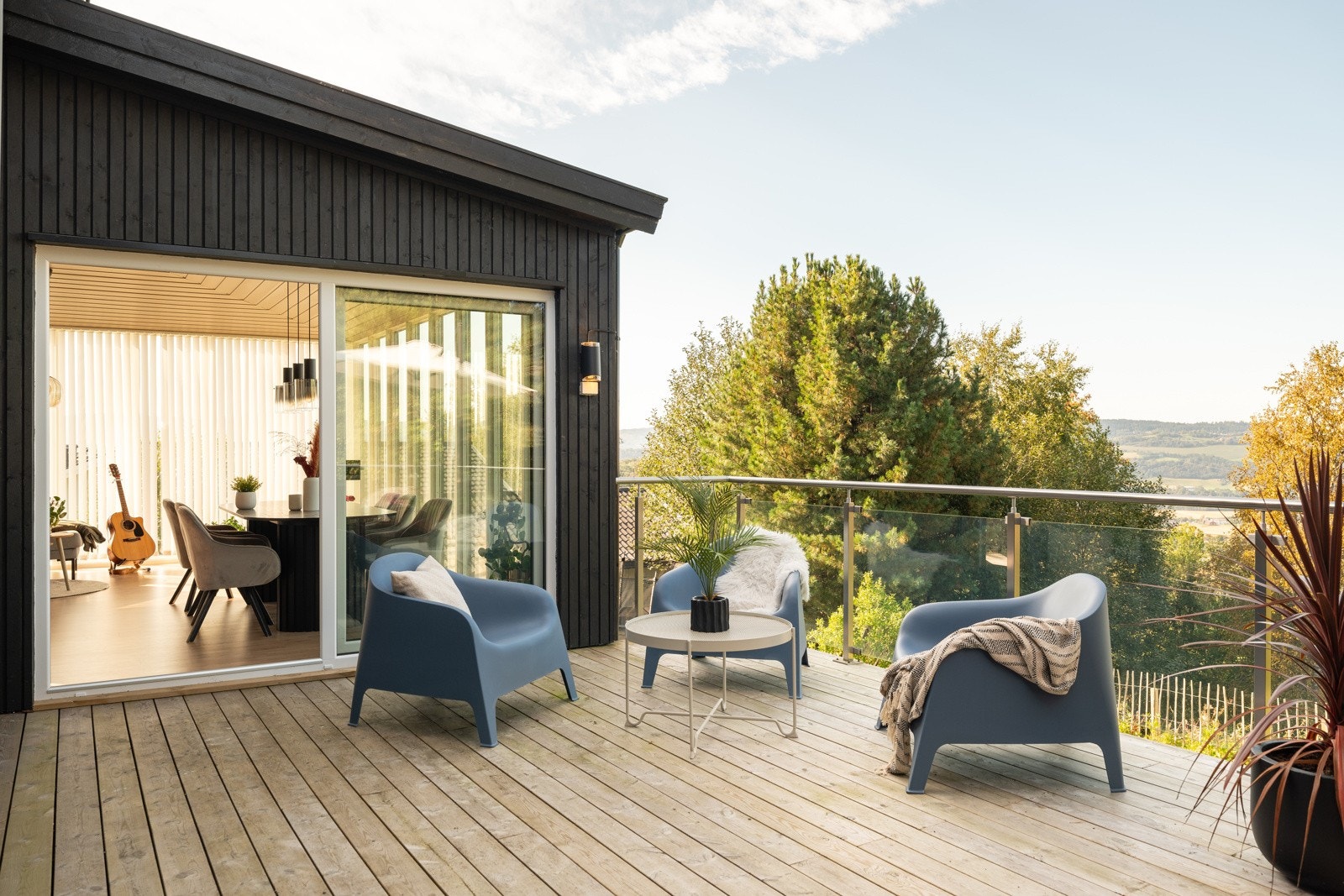 Boligen har to store terrasser på til sammen ca. 59 kvm. Galleribilde