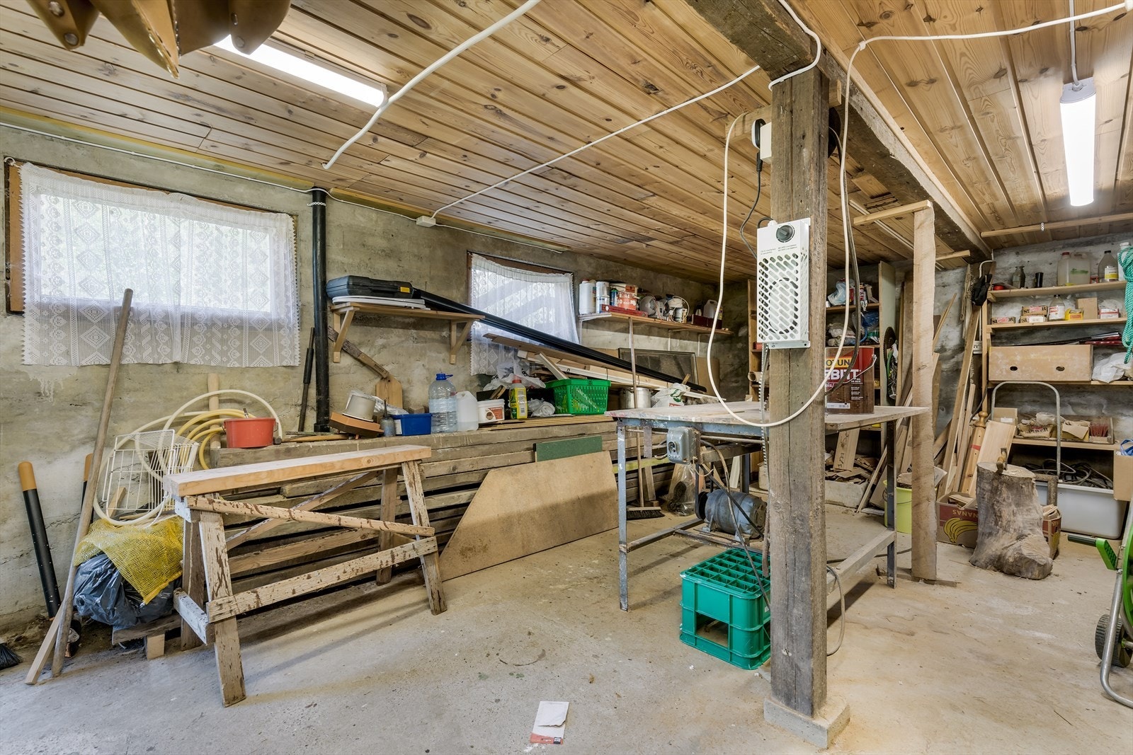 019_Verksted i kjeller..jpg Galleribilde