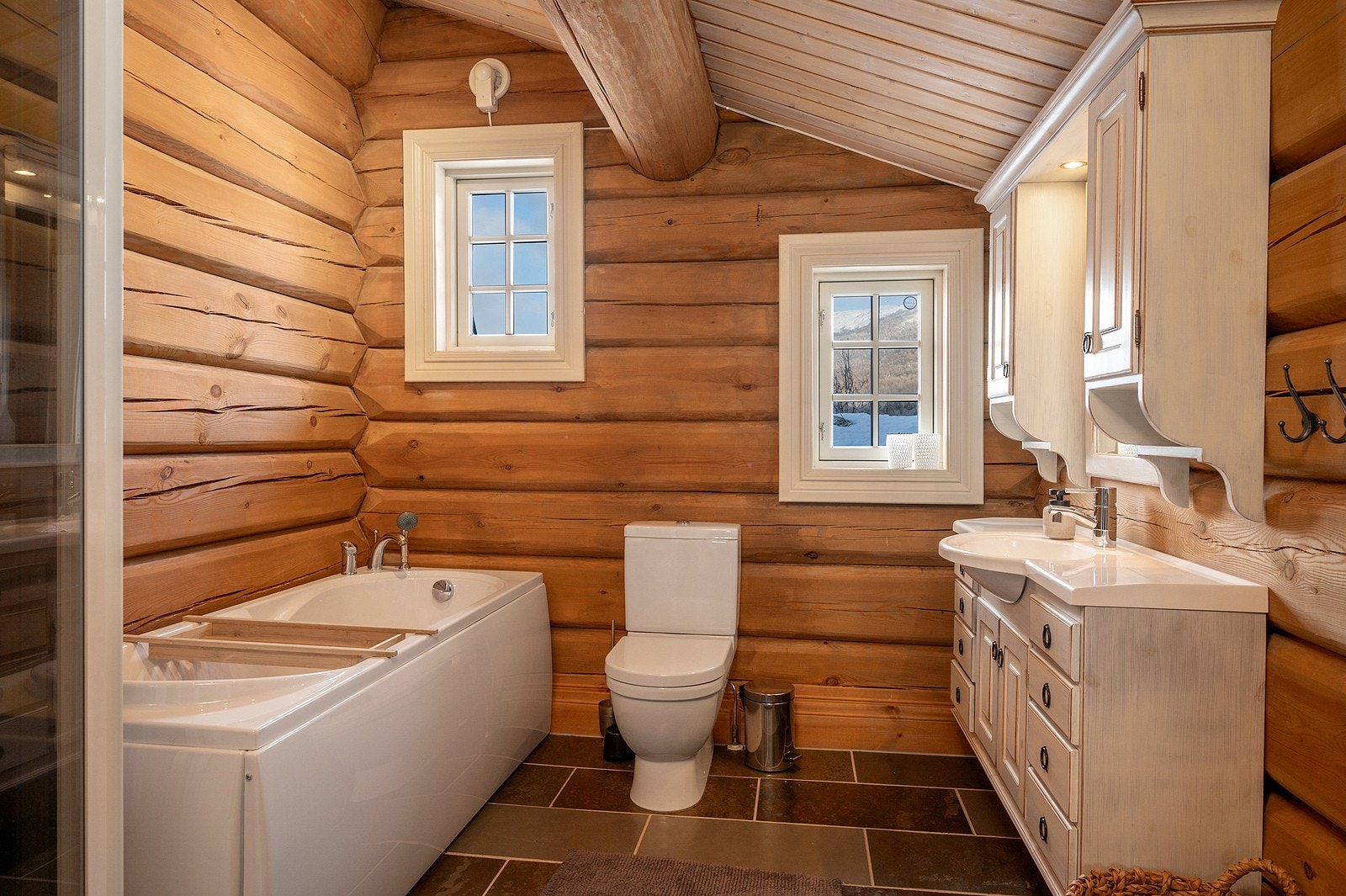 Bad 2. etg Galleribilde