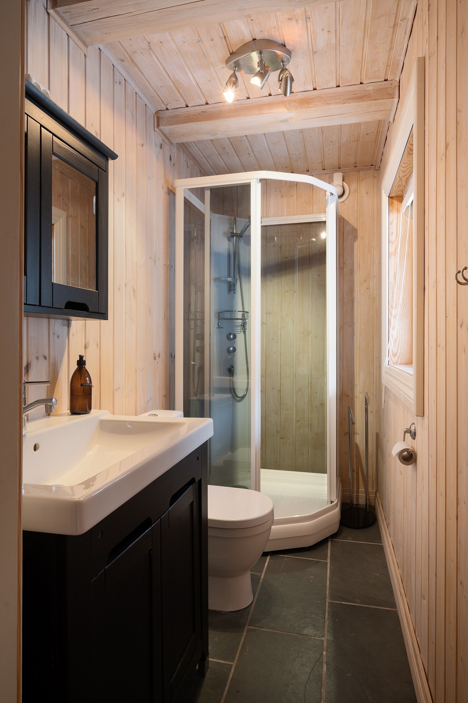 Bad i anneks Galleribilde