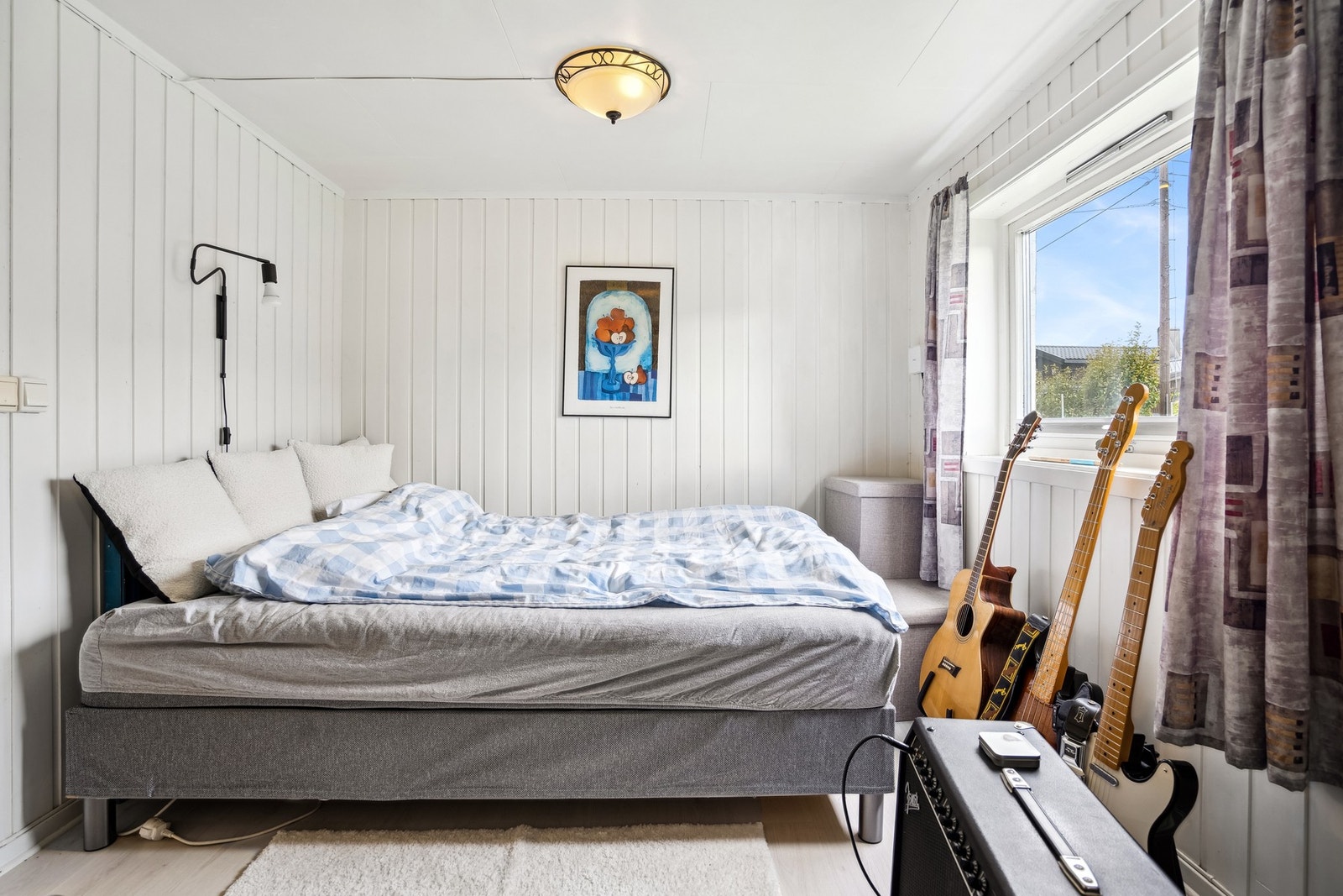 Sovealkoven er av god størrelse med større vindu og godt lysinnslipp, med god plass til seng m.m. Galleribilde