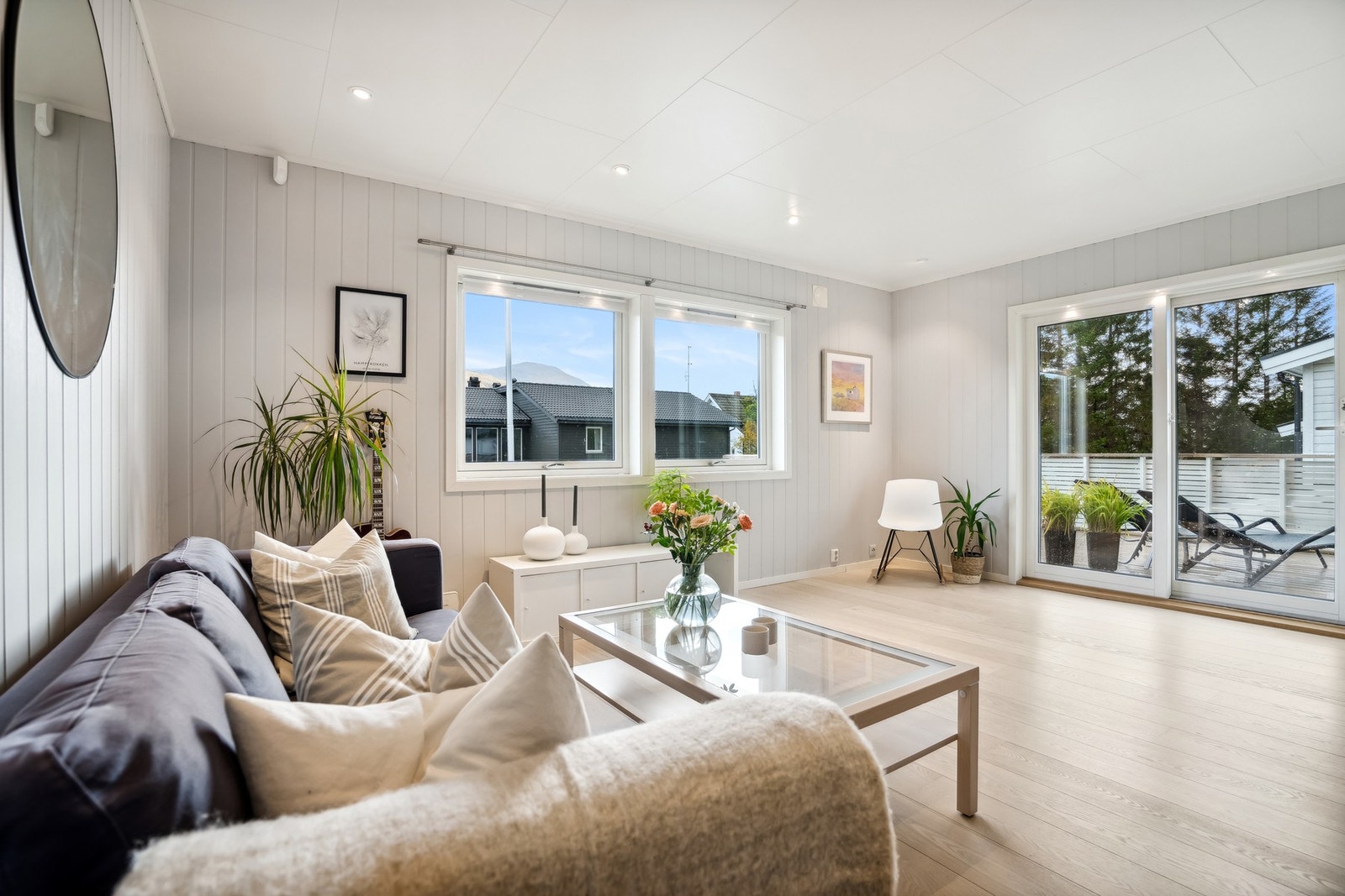 Velkommen til Thorshaugvegen 42, her presentert av Eiendomsmegler1 Rødbanken v/Wenche Galleribilde