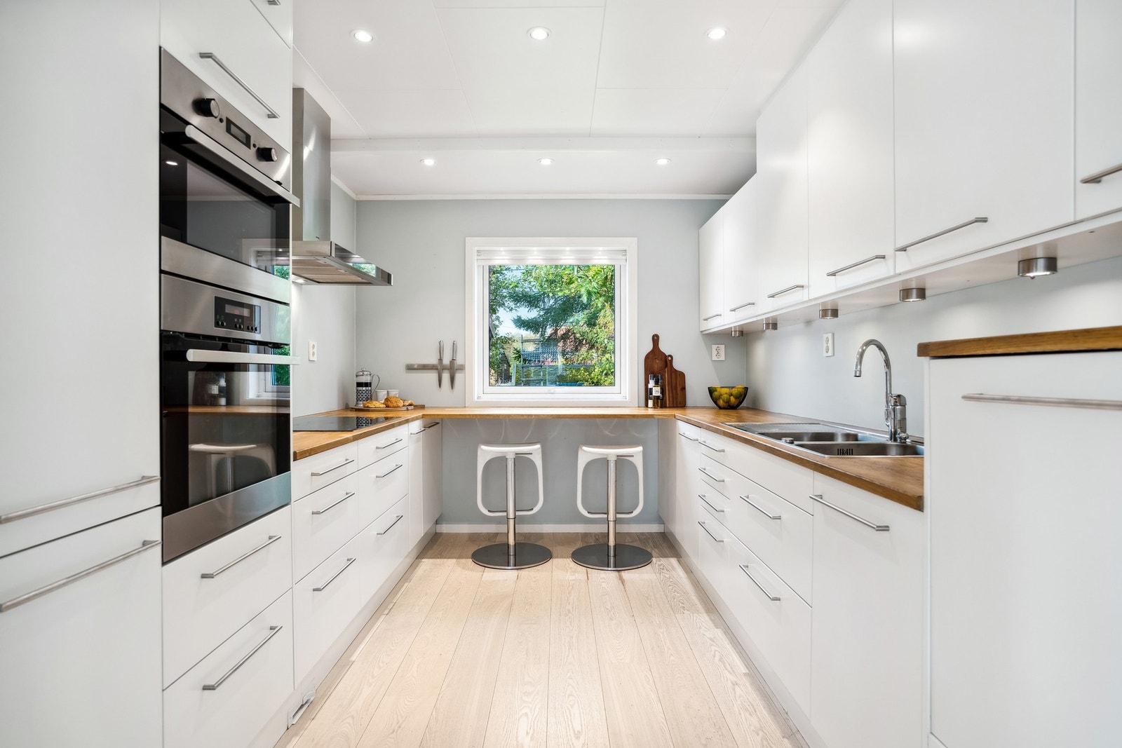 Boligen er betydelig oppgradert og fremstår som moderne i delikate fargevalg. Galleribilde