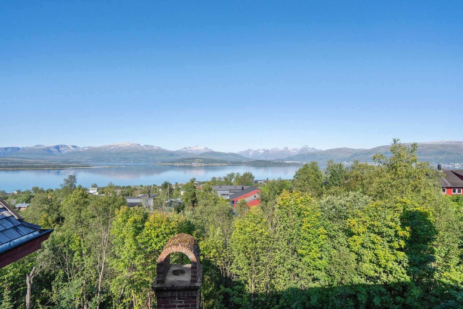 Idyllisk utsikt over vakker, Nord-Norsk natur Galleribilde
