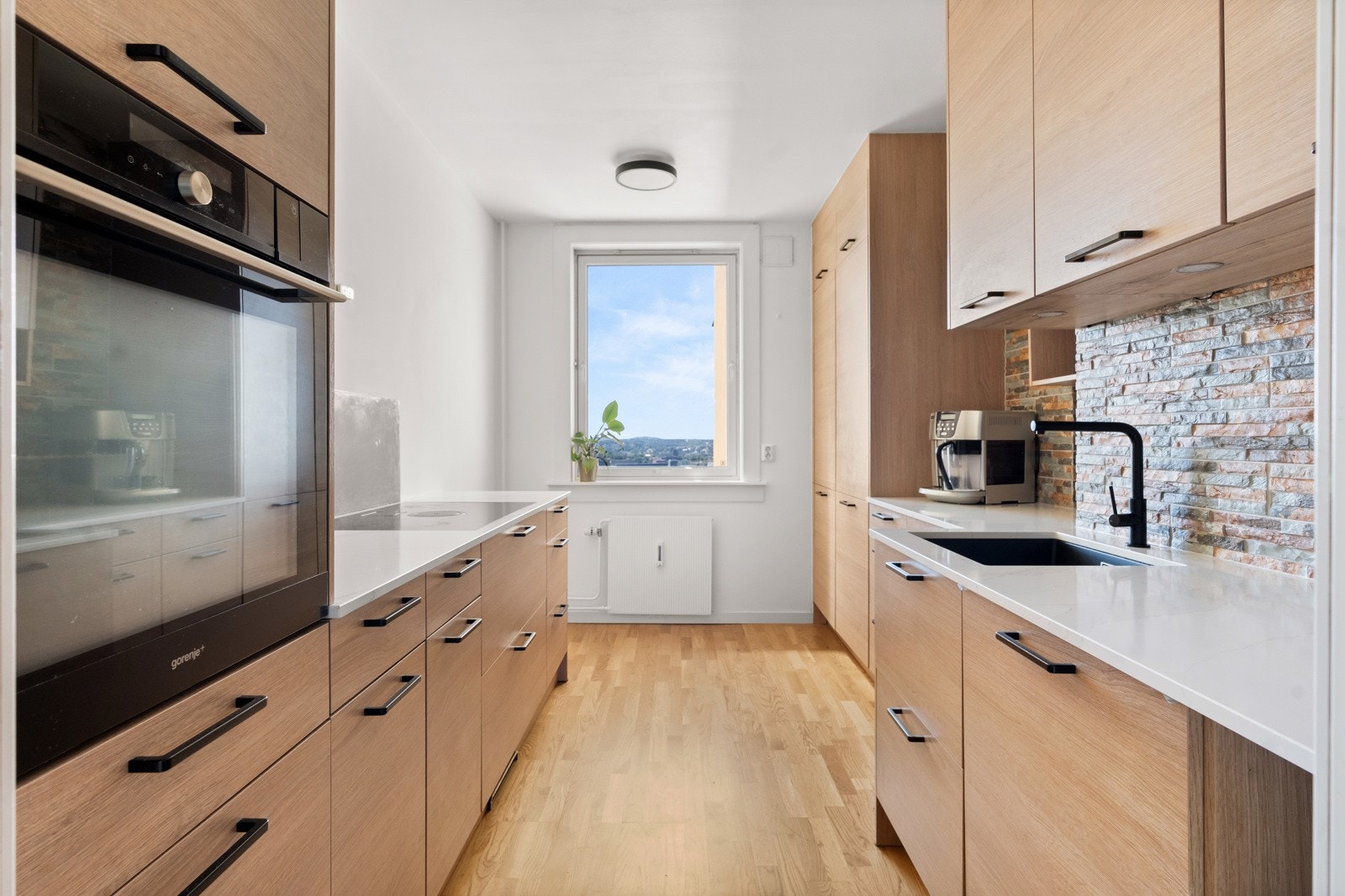 Lekkert kjøkken fra 2021 Galleribilde