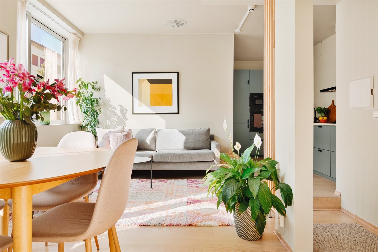 En lekker og moderne 3-roms leilighet med sentral beliggenhet på Møllendal. Galleribilde
