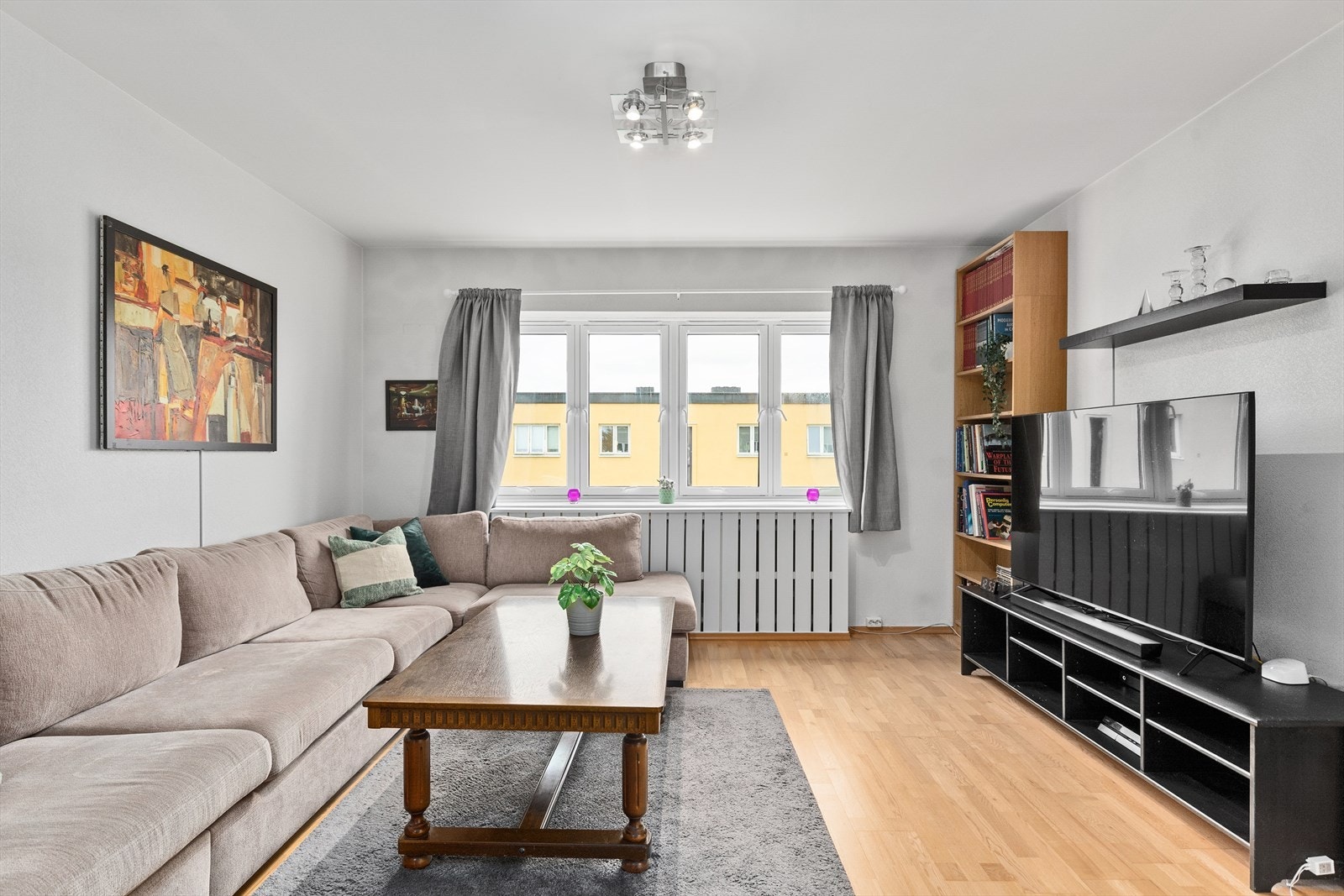 Lys og trivelig stue. Galleribilde