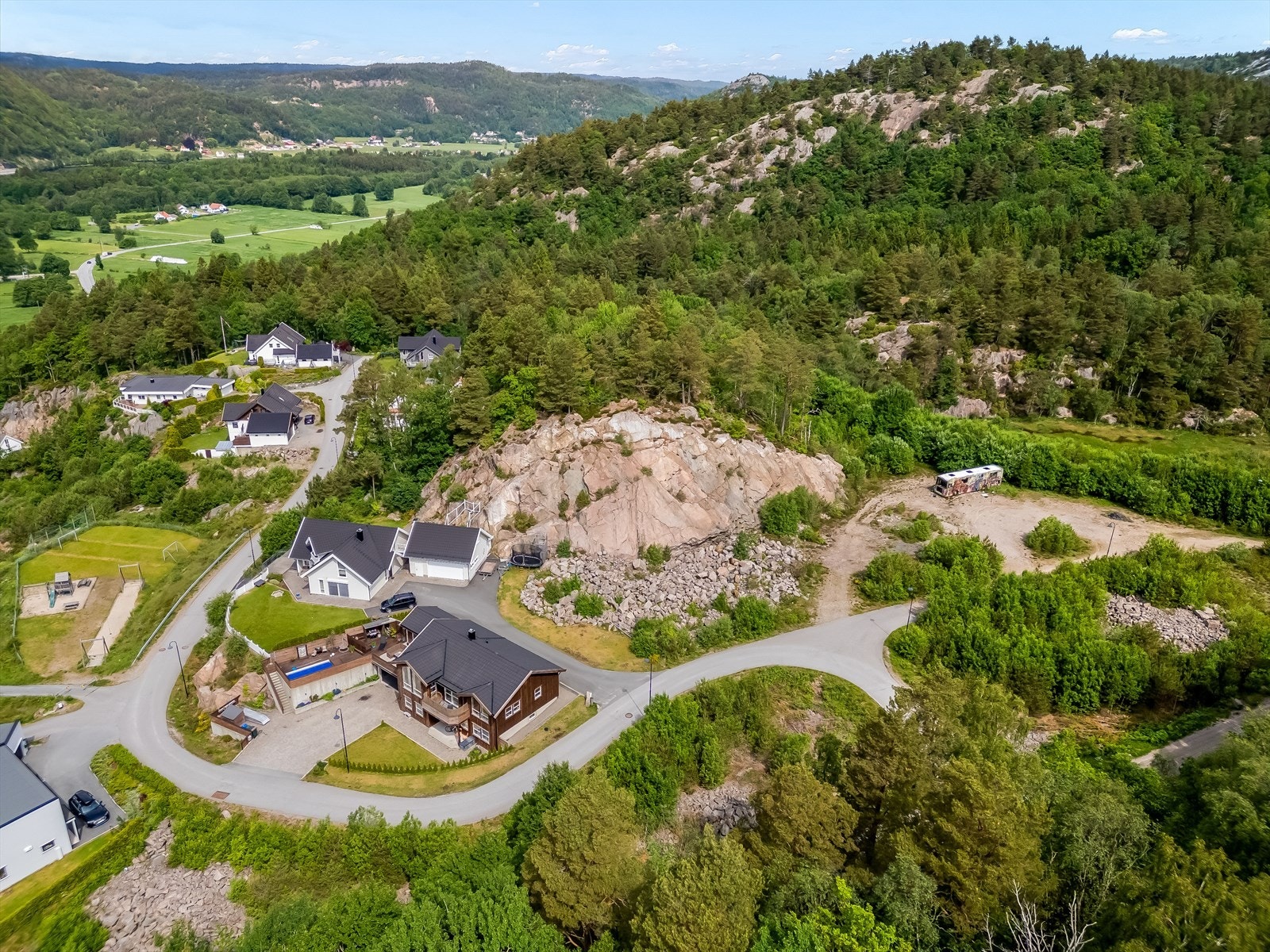 Boligtomter: Eiendommen ligger i et område regulert til bolig. Galleribilde
