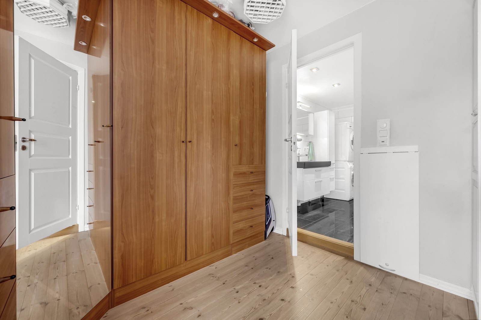 Stor og praktisk walk-in Galleribilde