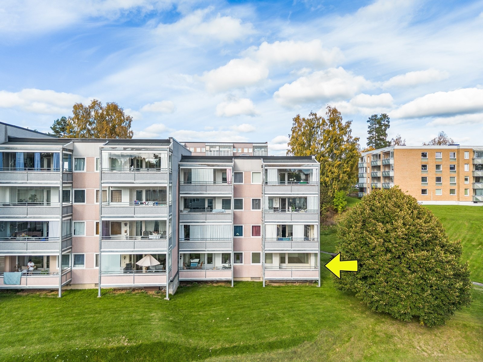 EiendomsMegler1 v/Mona Harstad presenterer Nedre Maihaugen 5A - Hyggelig 3-roms i rolig og trivelig bomiljø på Gulset! Galleribilde