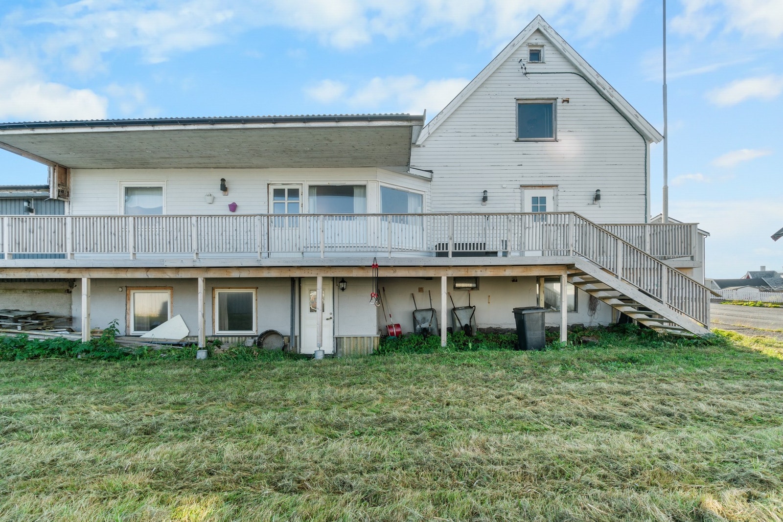 Dette er en romslig enebolig med sentral beliggenhet i Vardø. Galleribilde