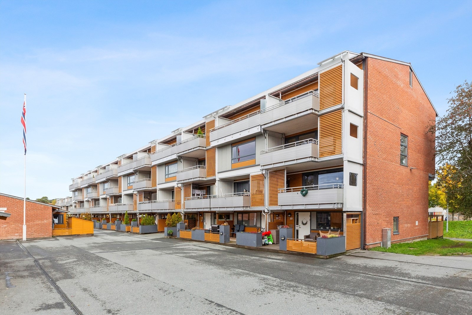 Aktiv Eiendomsmegling v/Ludvig Bøgseth har gleden av å presentere Gråtrostvegen 34 F. Galleribilde