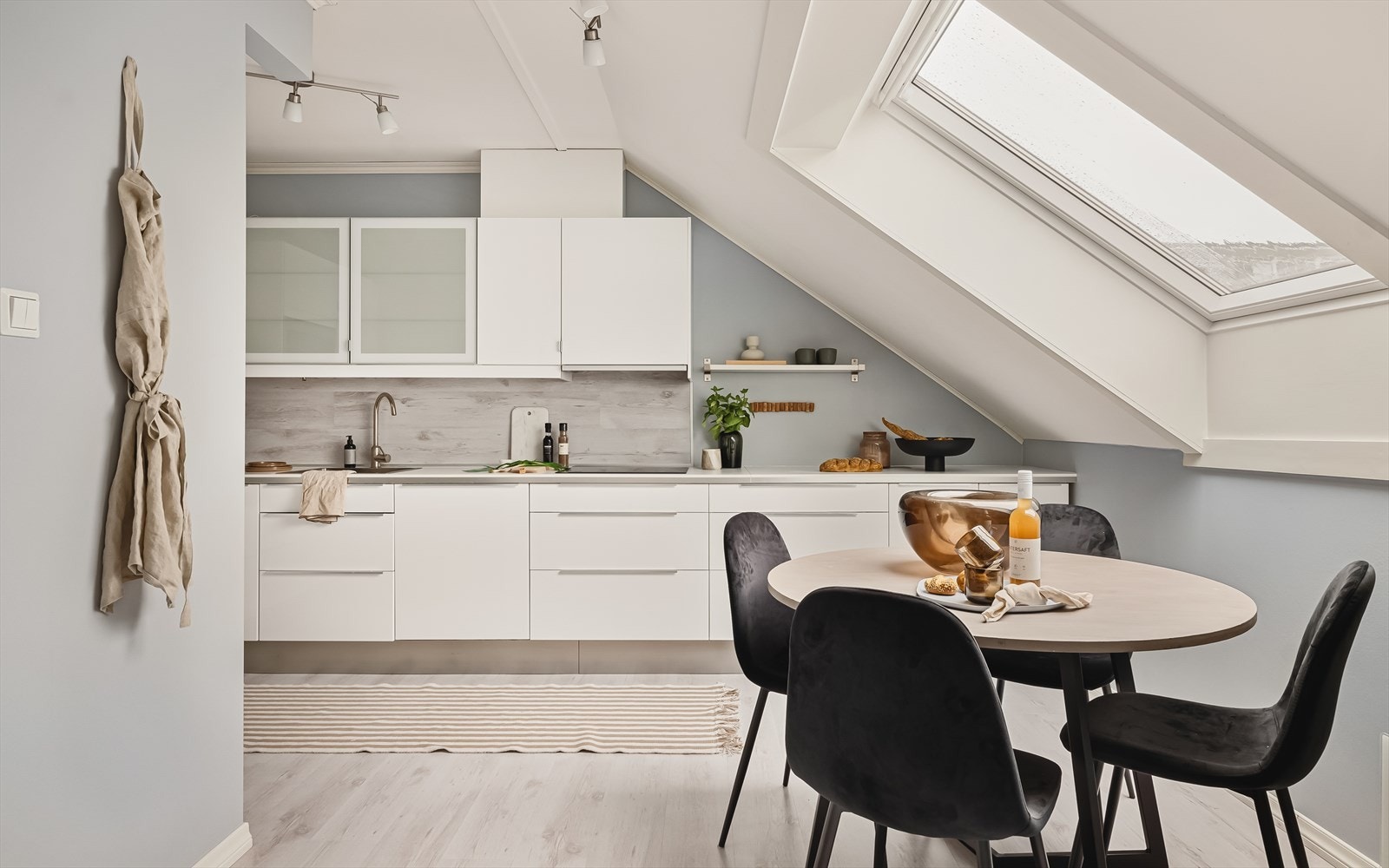 - Kjøkkenet er av god størrelse på 13,7 m² - Galleribilde