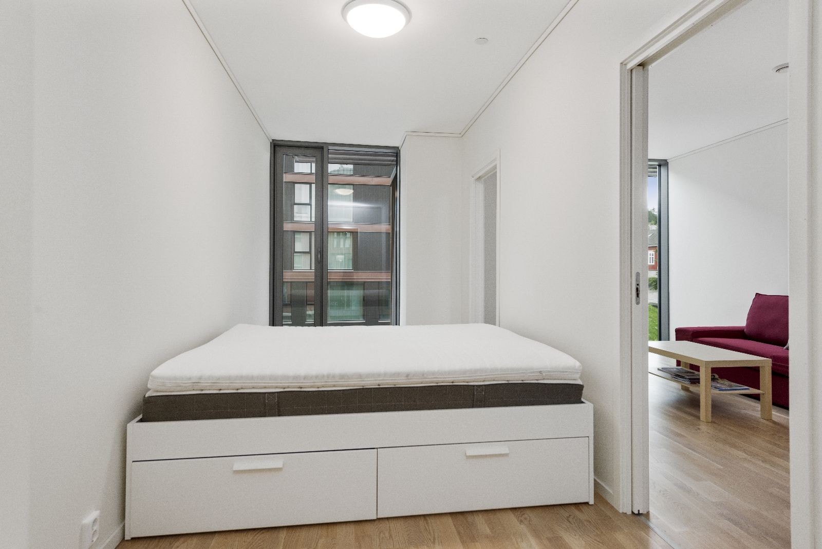 Soverom med dobbeltseng Galleribilde