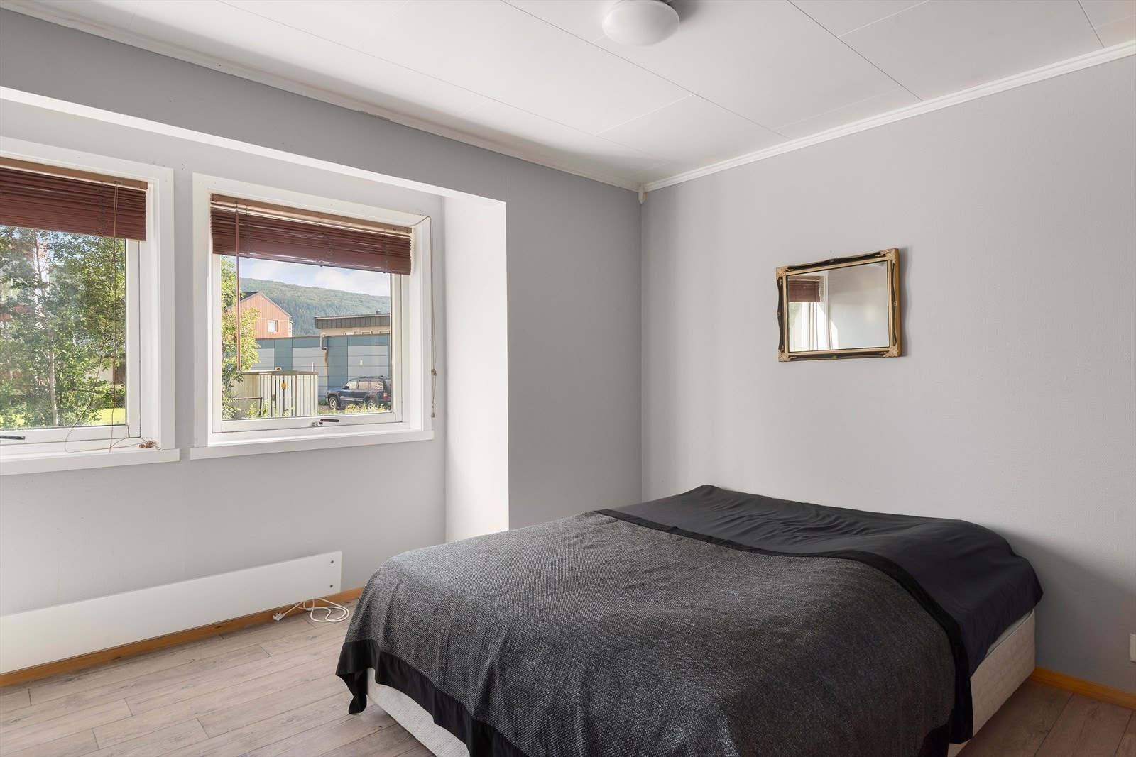 Leiligheten har 2 soverom, begge rommene er av god størrelse. Galleribilde