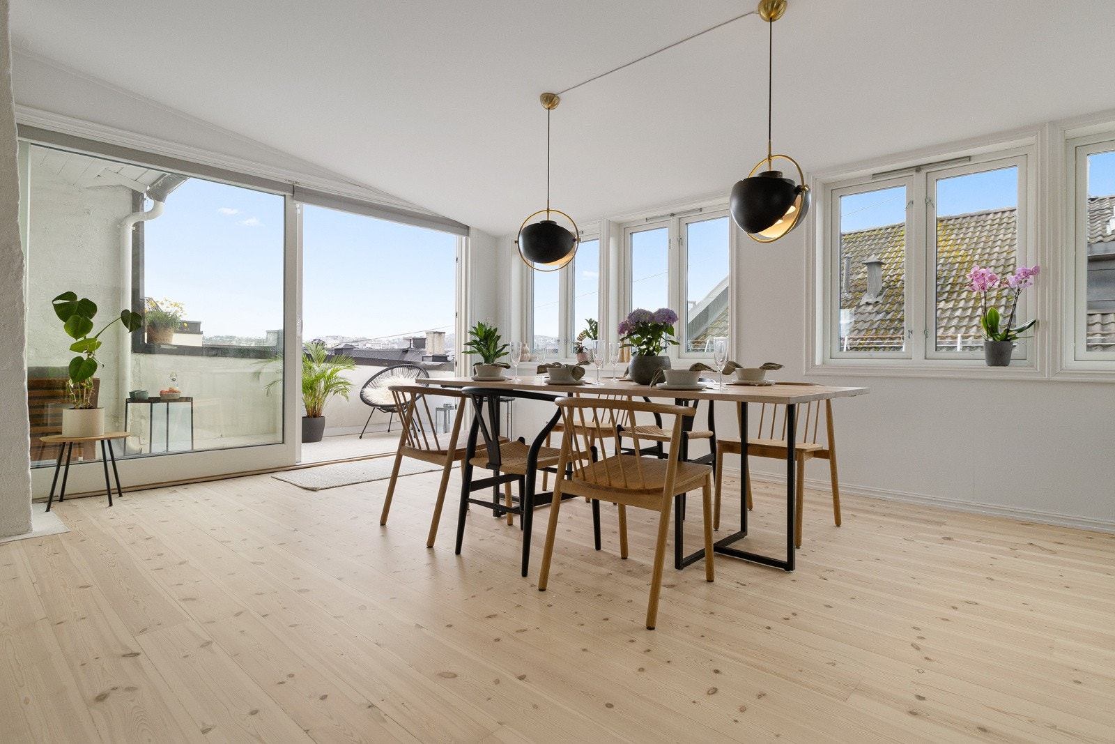 Legg merke til det nyrehabiliterte lekre gulvet. Galleribilde