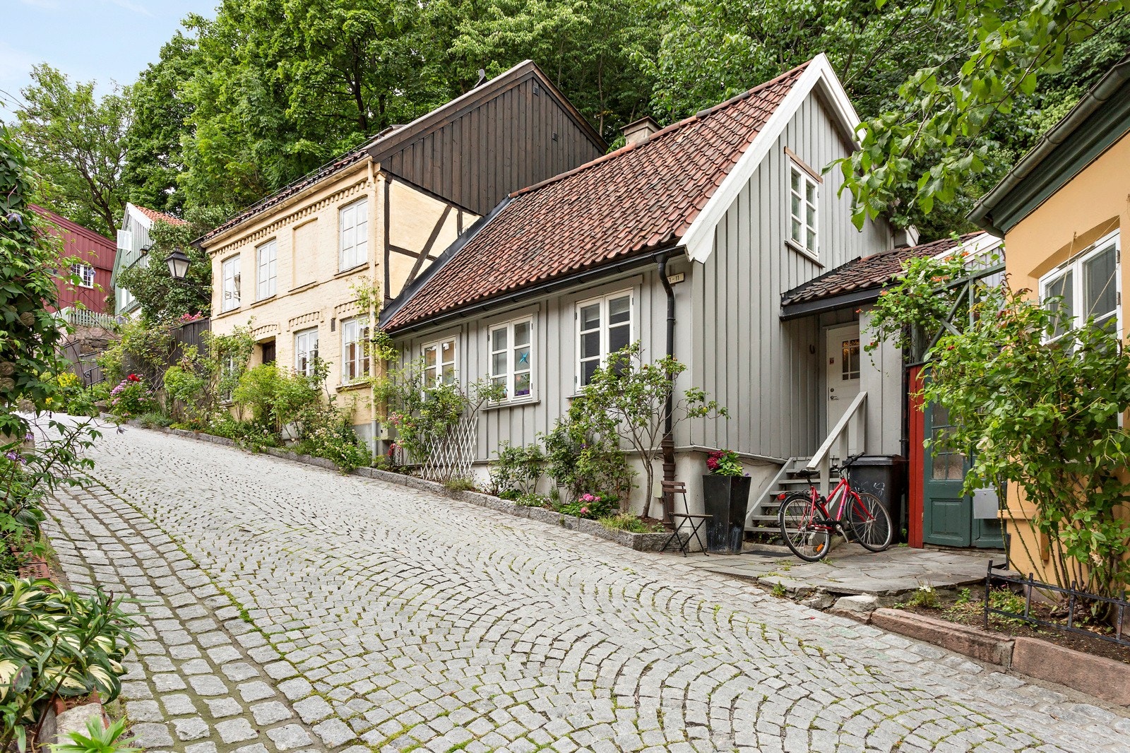 Bebyggelsen i Damstedet er vernet og var opprinnelig en forstad til Kristiania (Oslo). Galleribilde