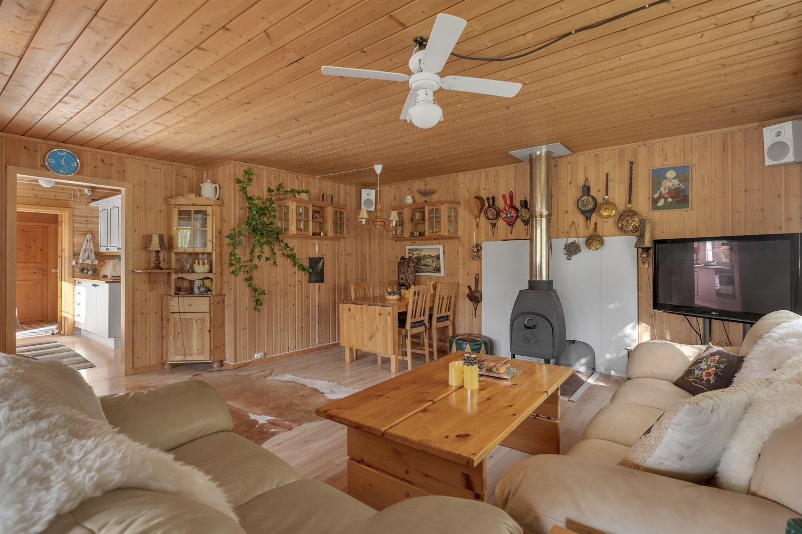 Stue med flere møbleringsmuligheter Galleribilde