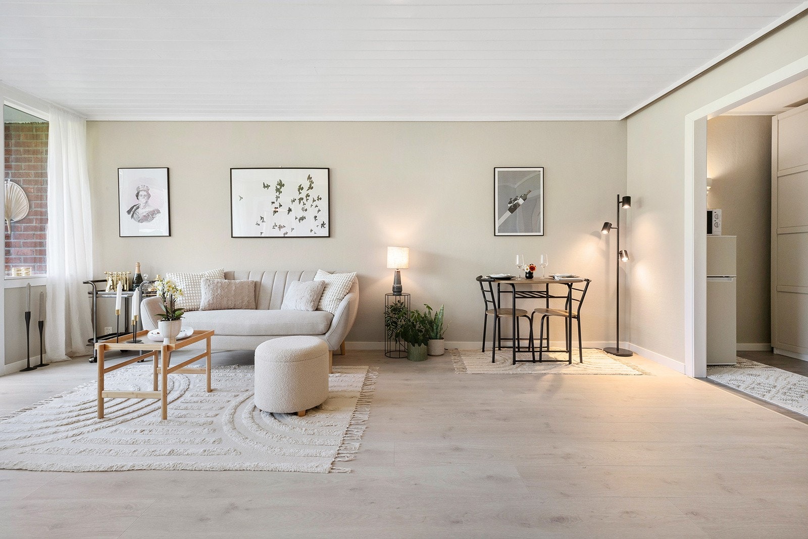 Lys og fin stue Galleribilde