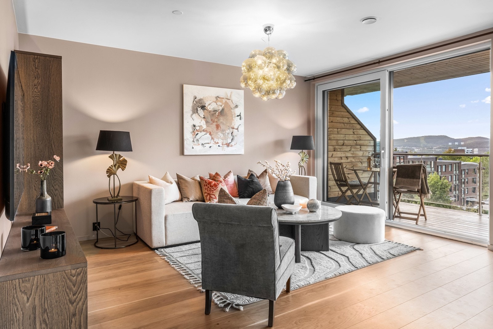 Stor skyvedør med utgang til balkong Galleribilde