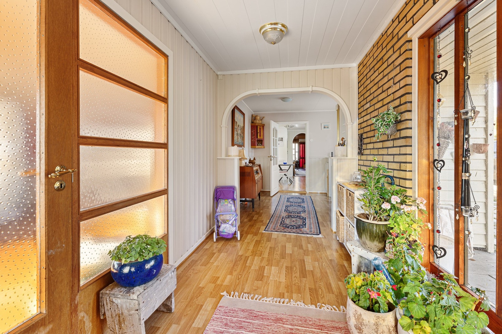 Entré/Gang Galleribilde