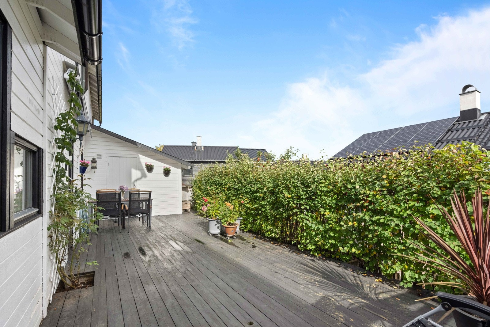 Dette er et attraktivt rekkehus, beliggende i et særdeles barnevennlig og hyggelig området Galleribilde