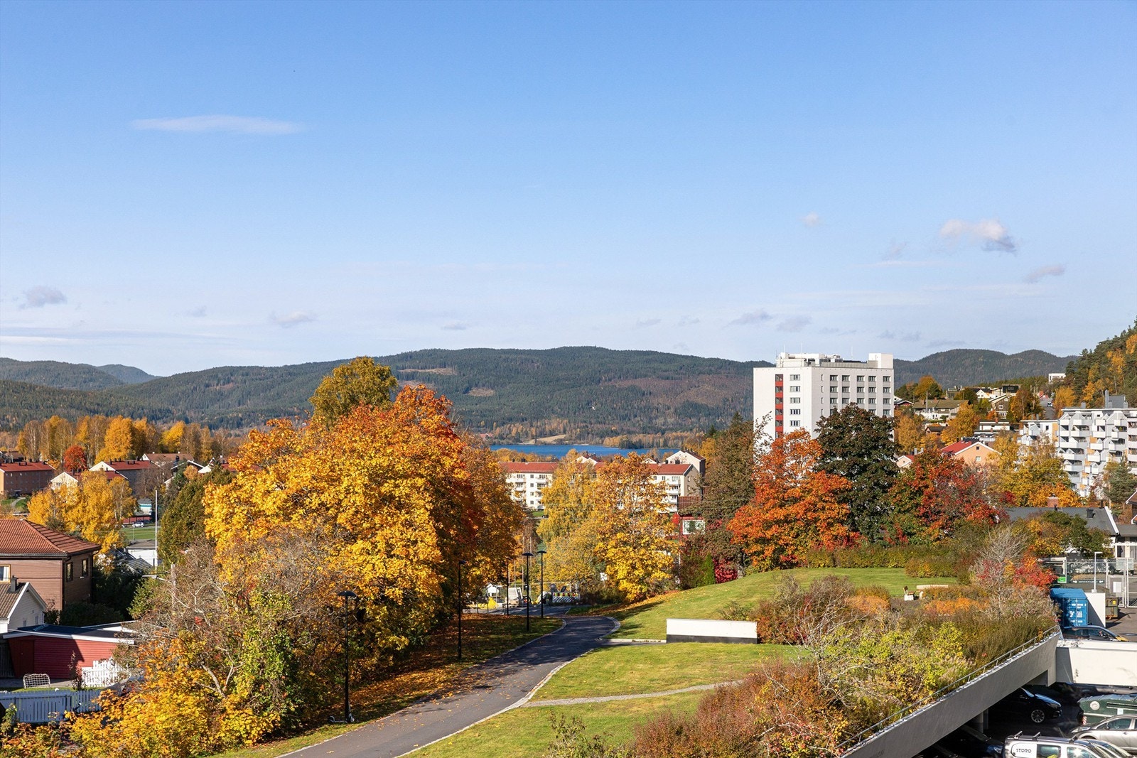 Utsikt nordover mot Maridalsvannet Galleribilde