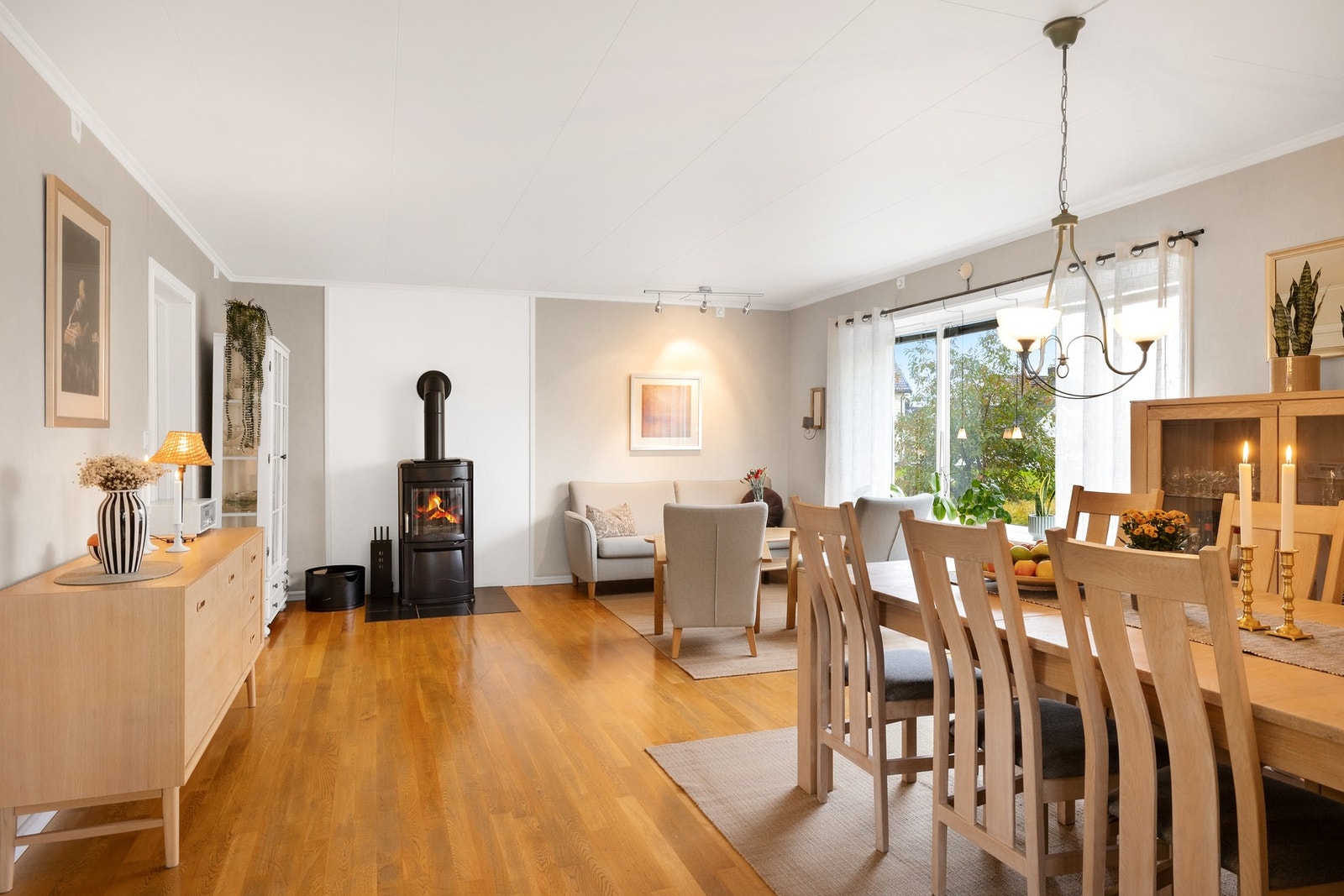 Lunt og klassisk preg på overflater Galleribilde