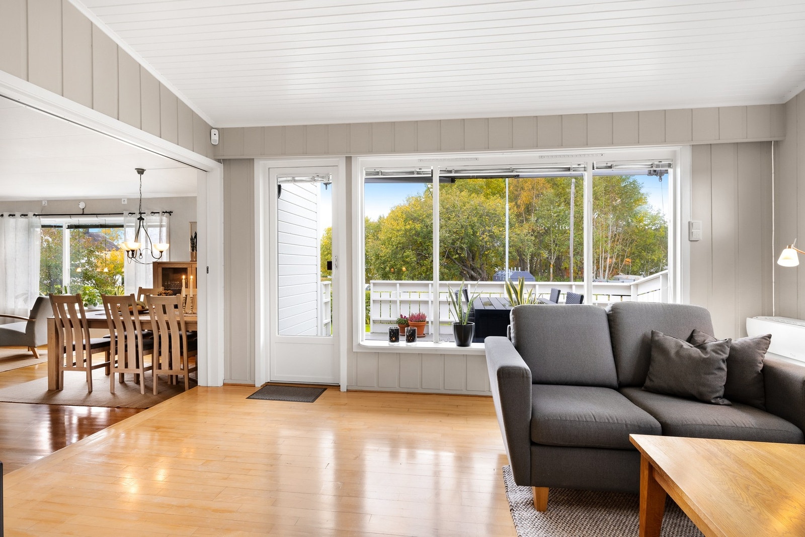 Tilkomst til sørvendt veranda Galleribilde