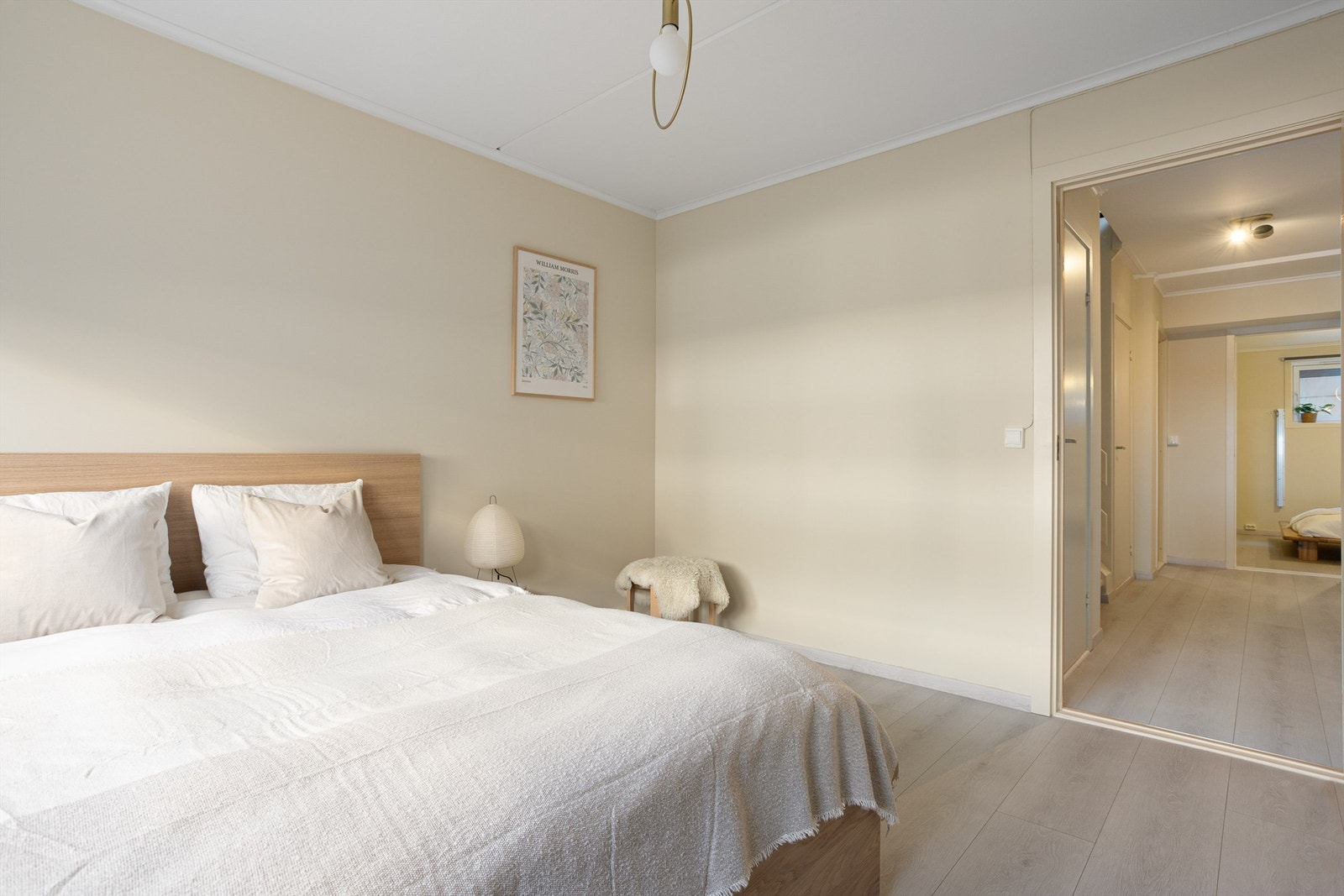 God plass til å etablere garderobeskap dersom ønskelig. Galleribilde