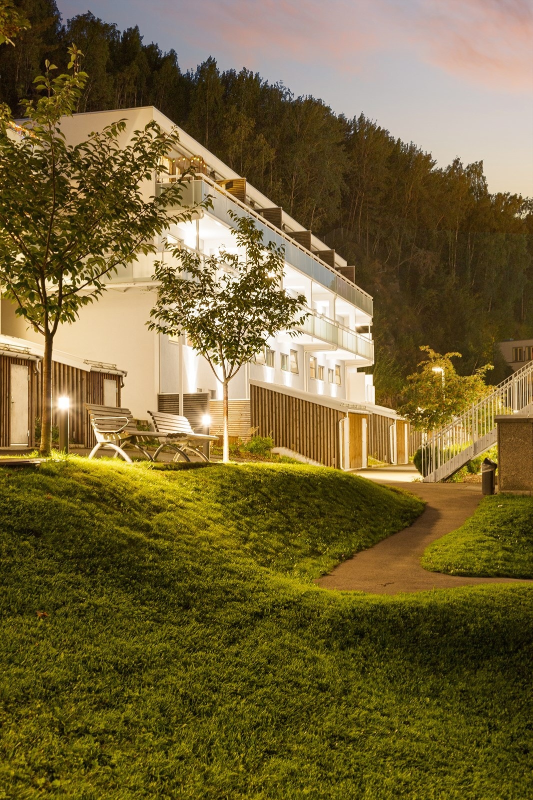 Boligen ligger i et attraktivt, veletablert bomiljø i Ekebergskrenten. Galleribilde