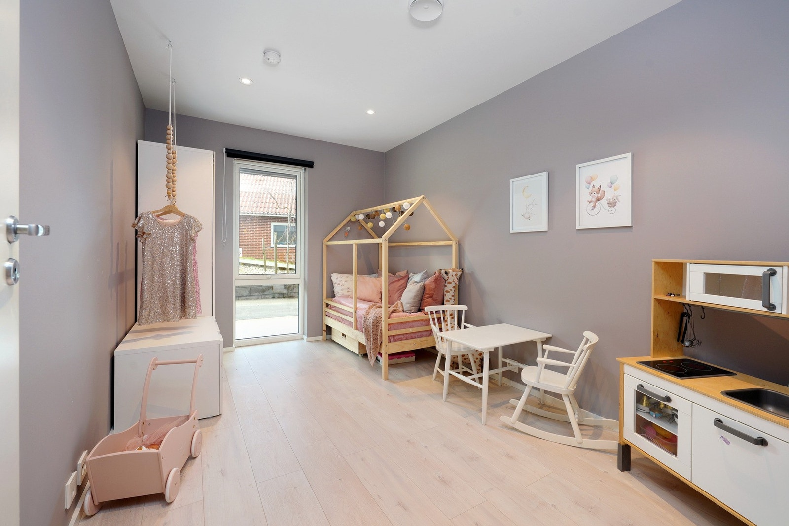 Soverom 1. etg. Galleribilde