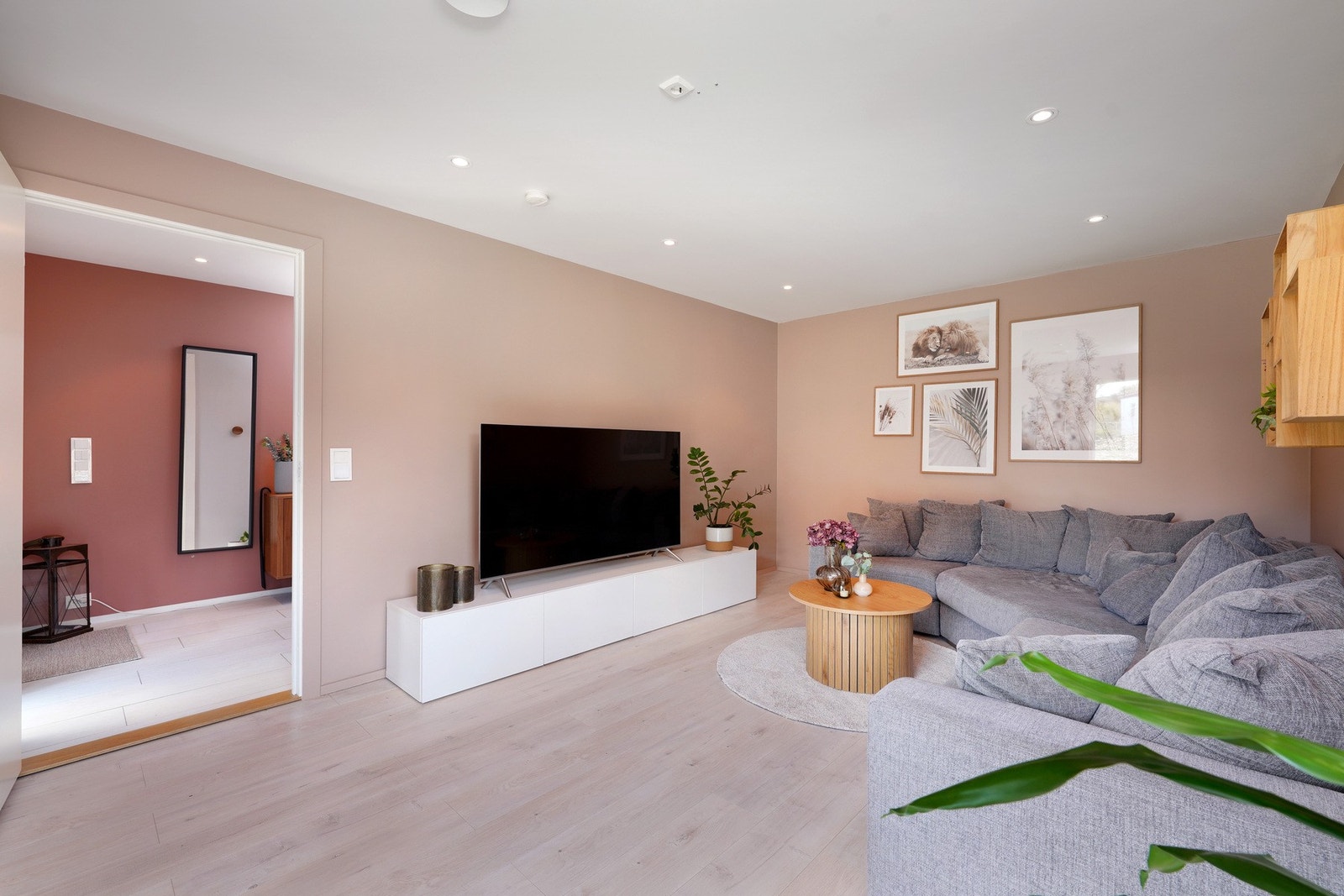 Tv-stue/soverom. Galleribilde