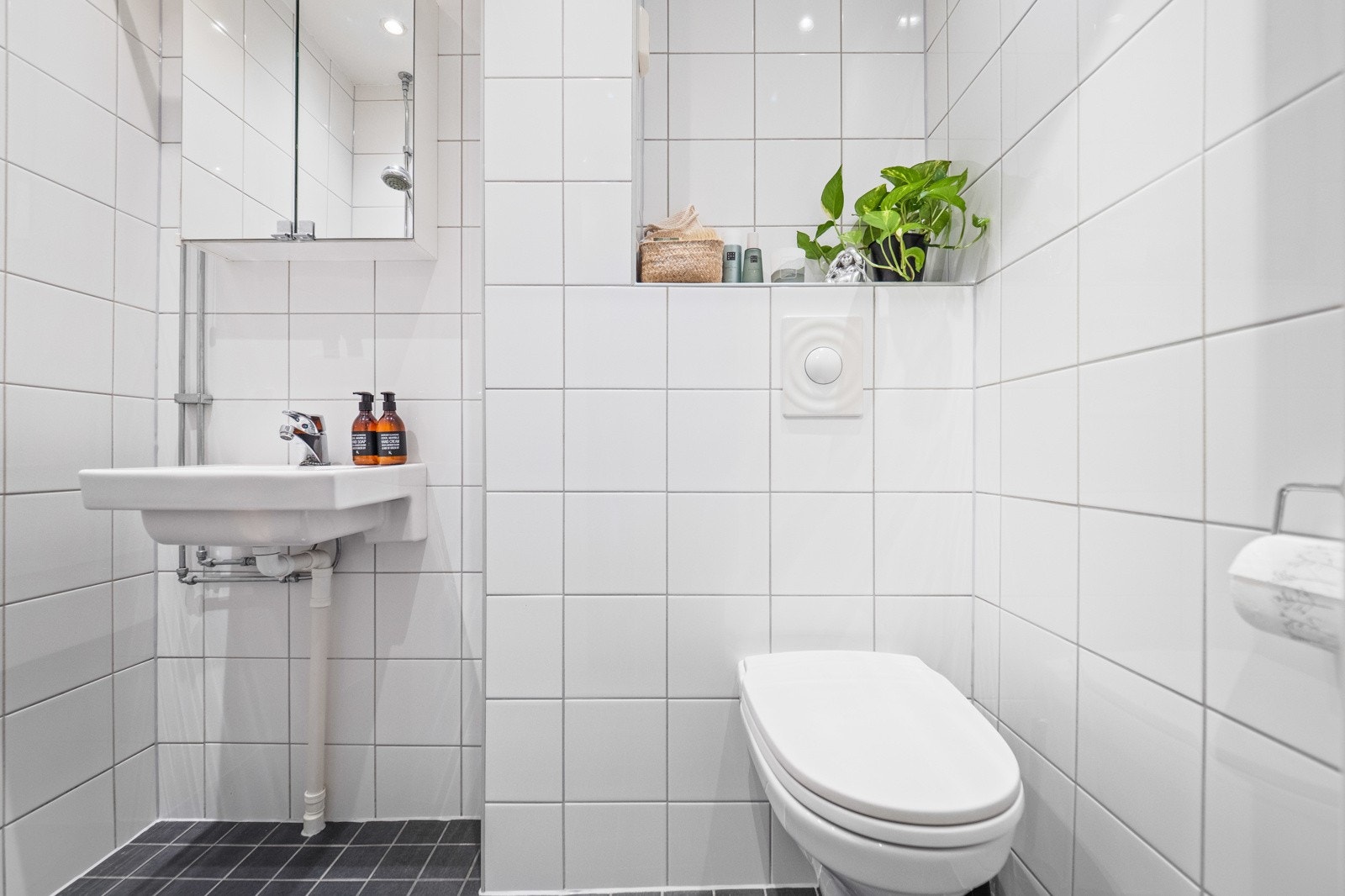 Baderommet ble pusset opp i 2008 og har en klassisk, tidløs stil. Galleribilde