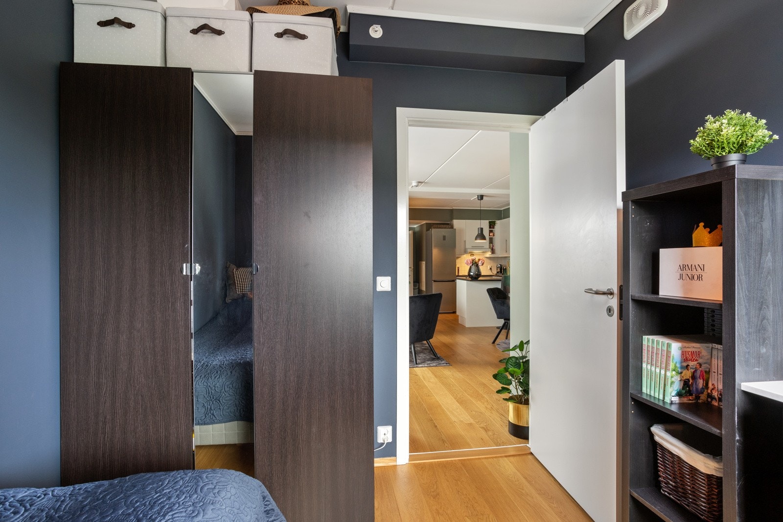 Også på soverom nr. 2 er det plass til garderobeløsning. Galleribilde