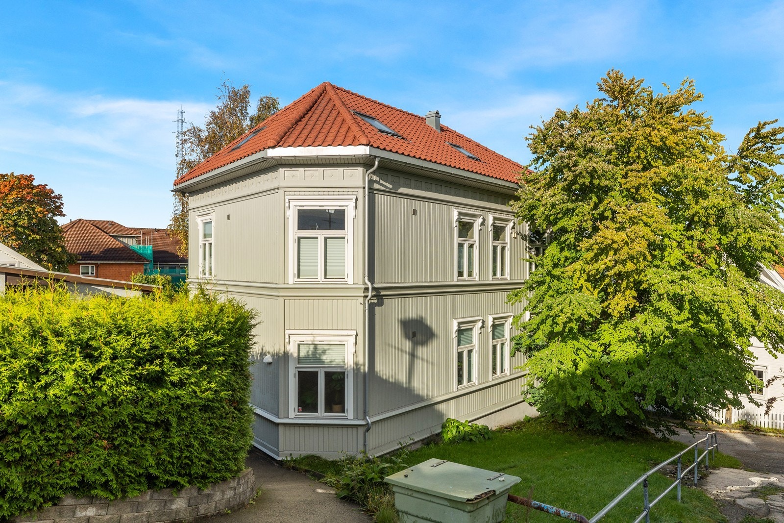 Det er også gangavstand til tog- og busstasjon Galleribilde