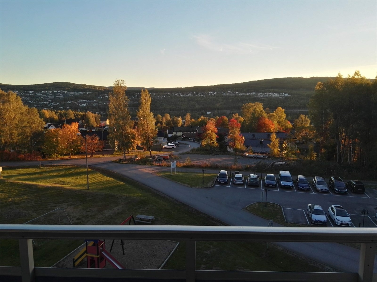 Flott utsikt fra balkongen (Selgers eget bilde) Galleribilde