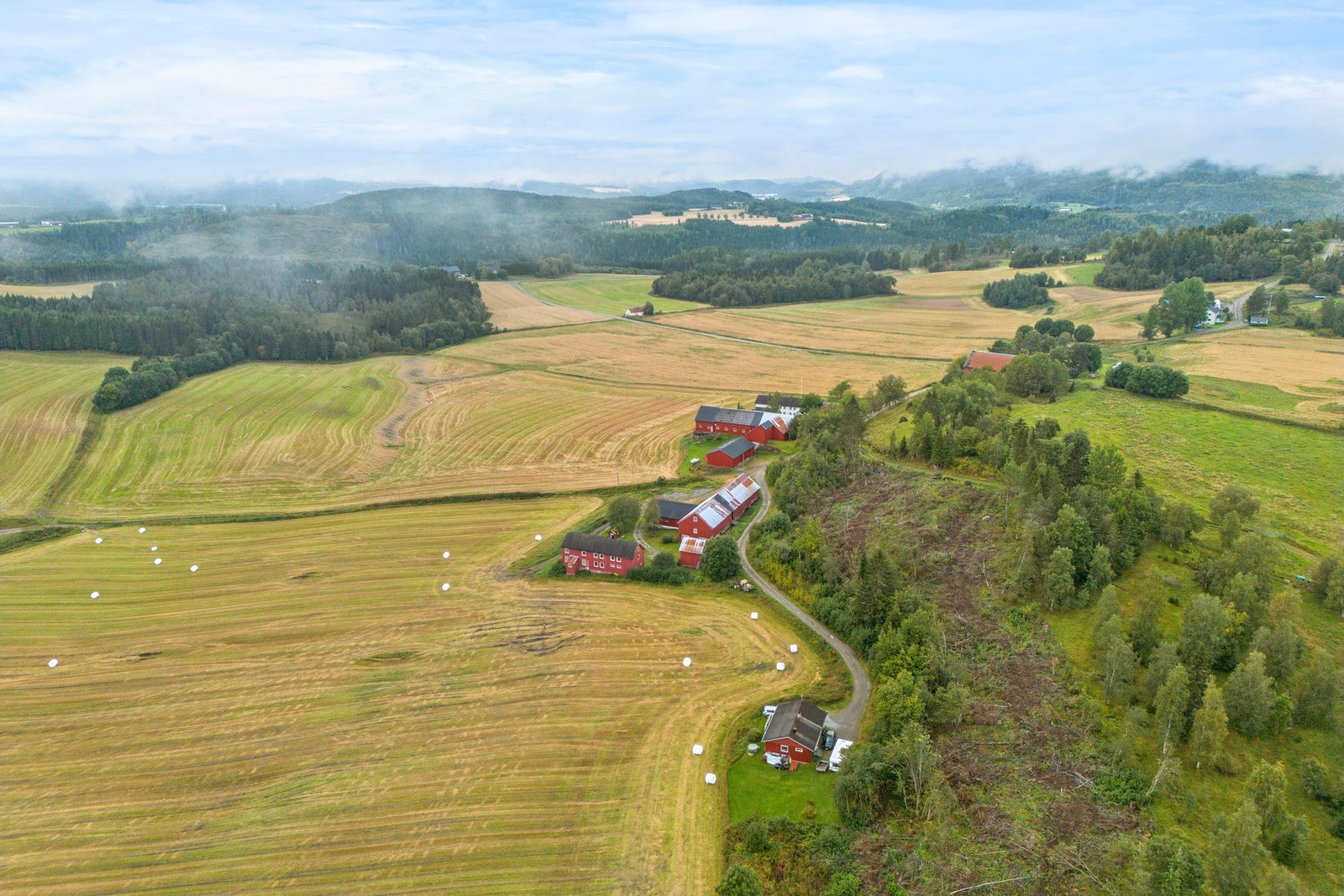 Kort veg til fiskevann og turområder. Galleribilde
